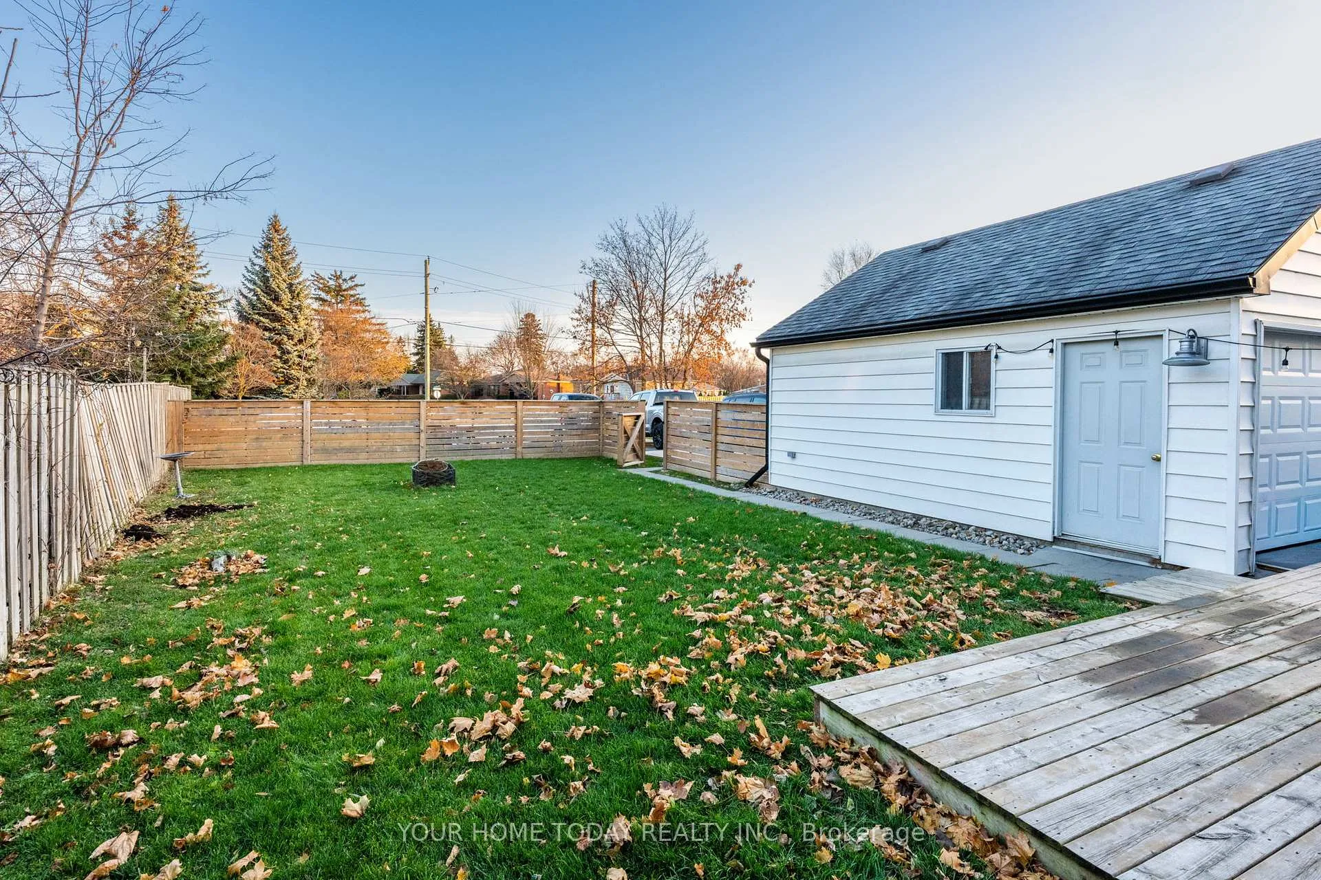 Photo 25 of 29 Normandy Boulevard, Halton Hills, Georgetown — HOMEH