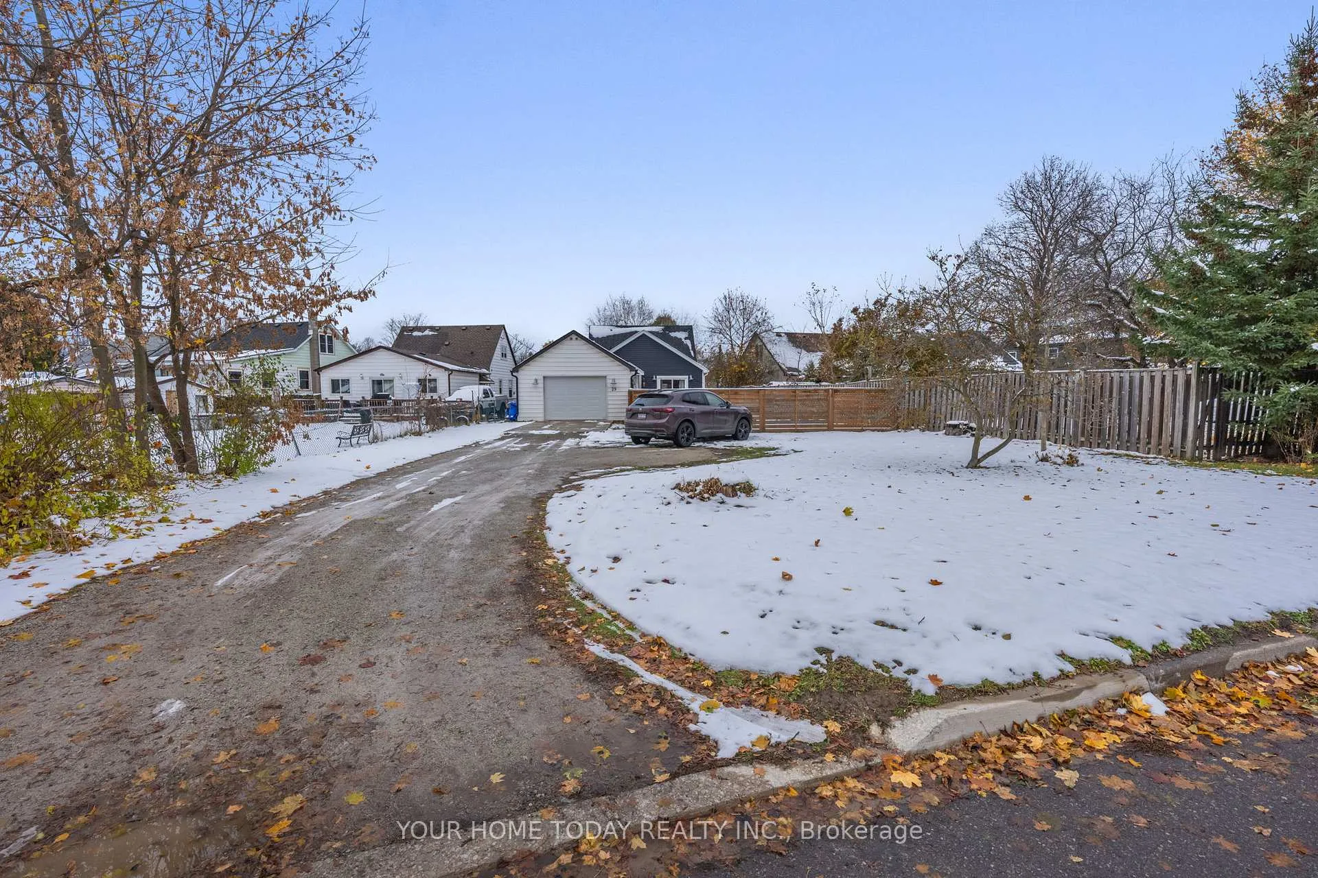 Photo 26 of 29 Normandy Boulevard, Halton Hills, Georgetown — HOMEH