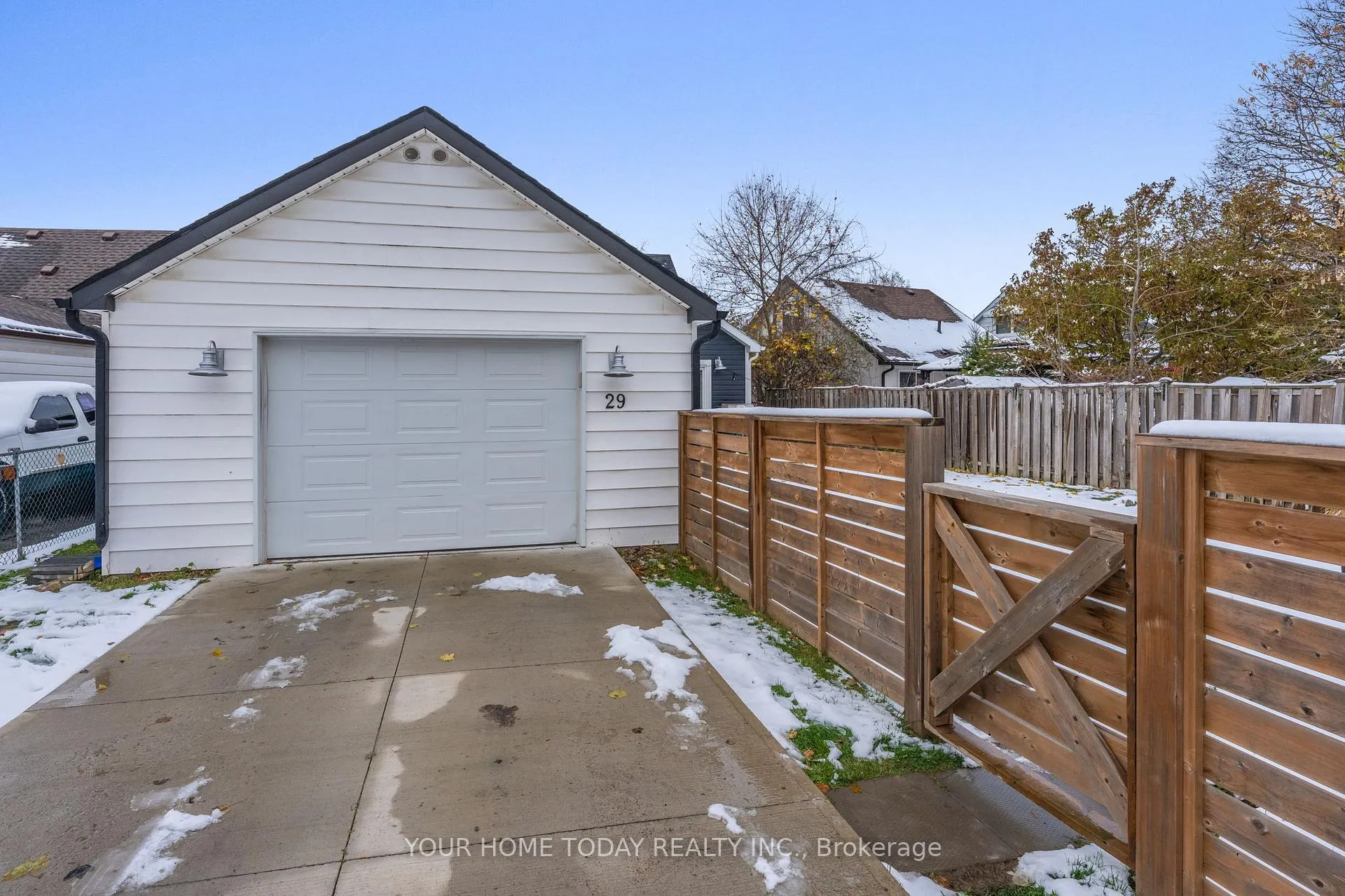 Photo 27 of 29 Normandy Boulevard, Halton Hills, Georgetown — HOMEH