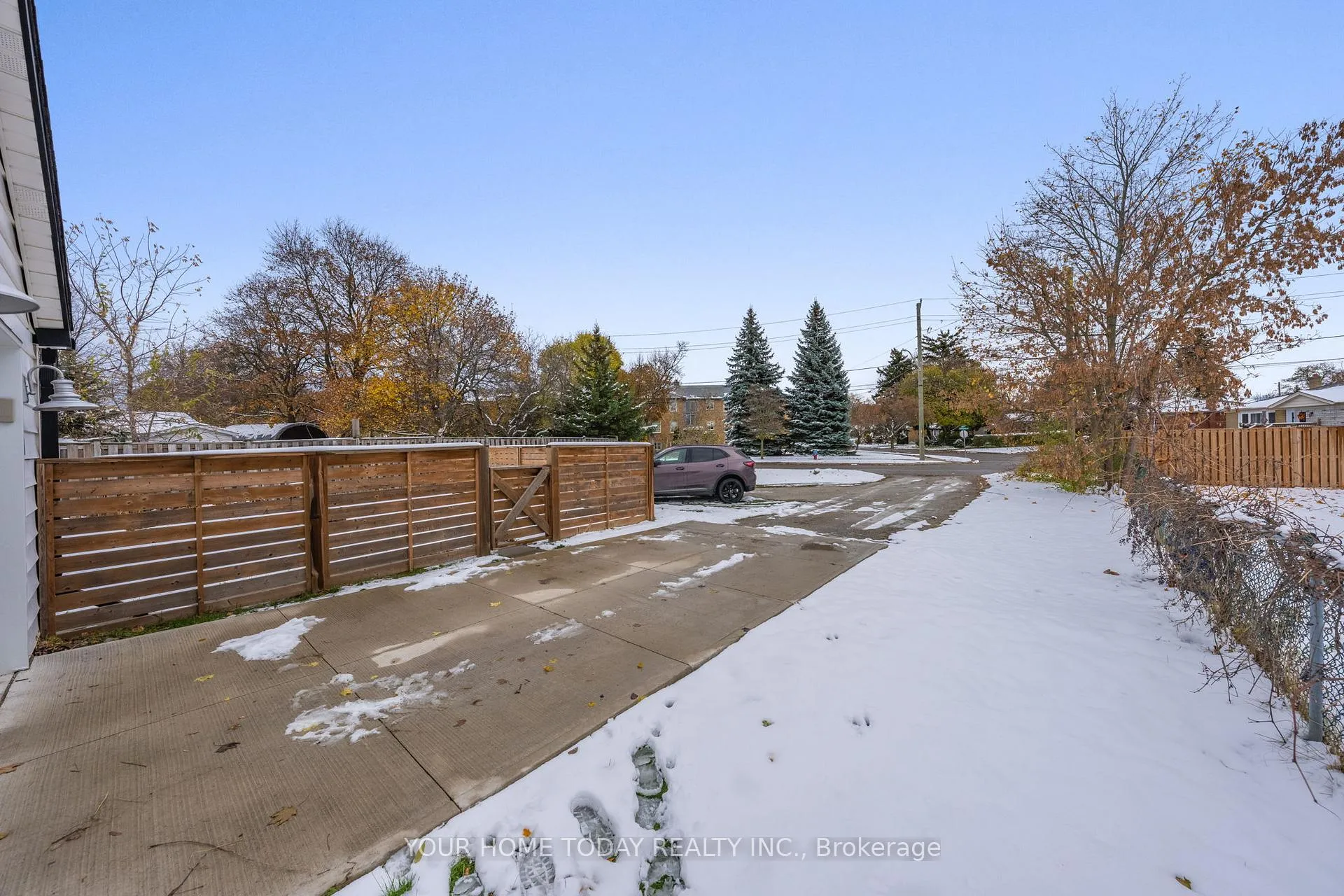 Photo 28 of 29 Normandy Boulevard, Halton Hills, Georgetown — HOMEH