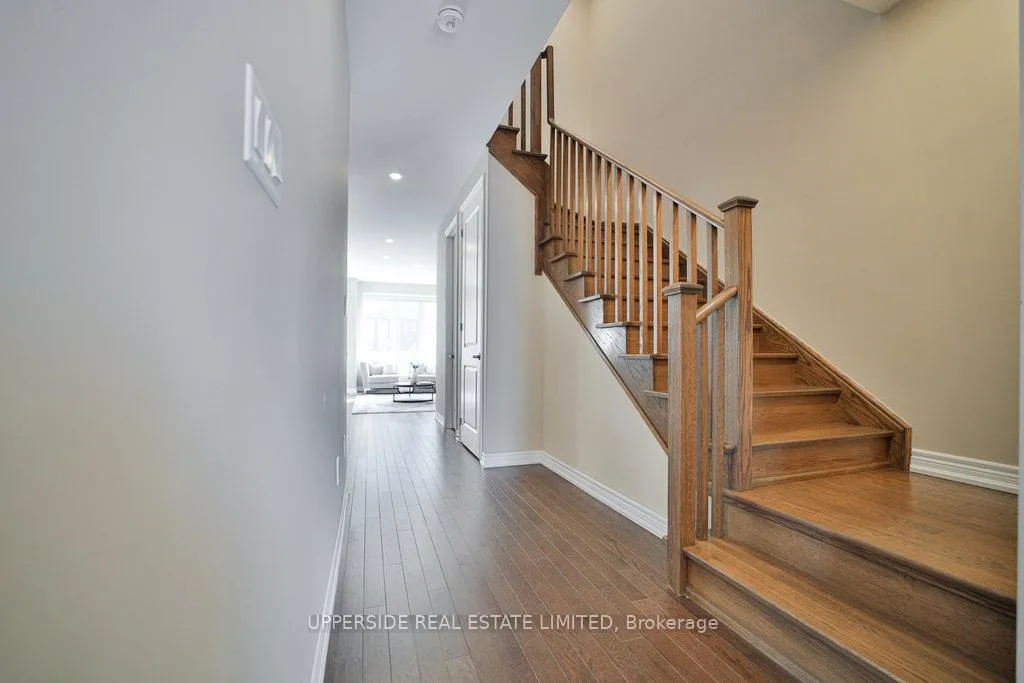 Photo 5 of 7 Milady Crescent, Barrie, Rural Barrie Southeast — HOMEH