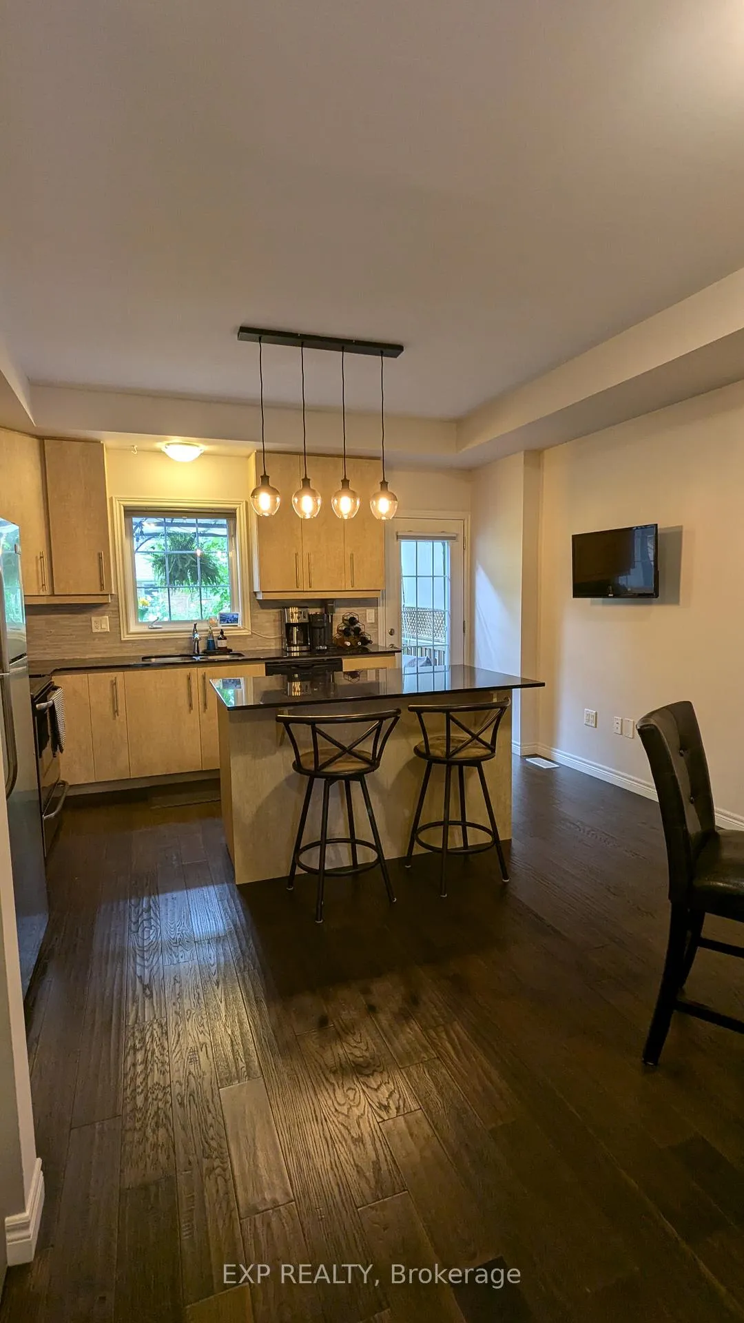 Photo 8 of 90 Robert Peel Road, Kitchener — HOMEH