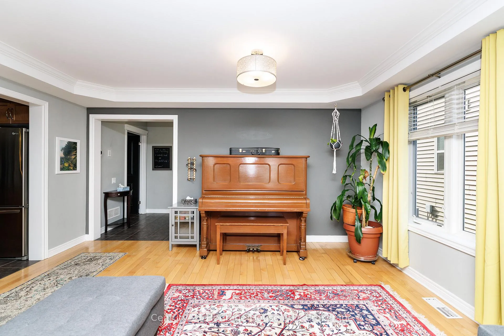Photo 10 of 263 Empress Avenue, Welland, Lincoln/Crowland — HOMEH