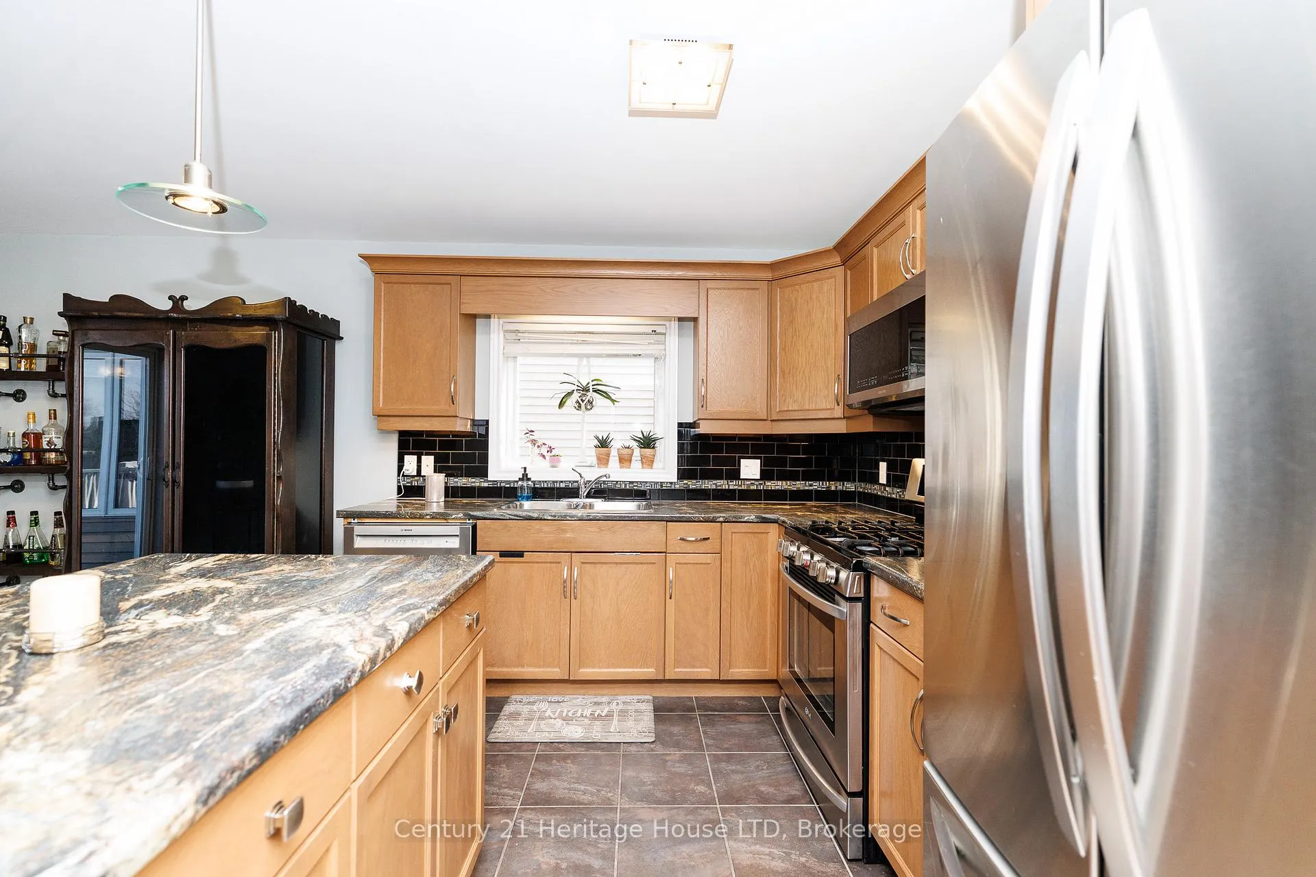 Photo 13 of 263 Empress Avenue, Welland, Lincoln/Crowland — HOMEH
