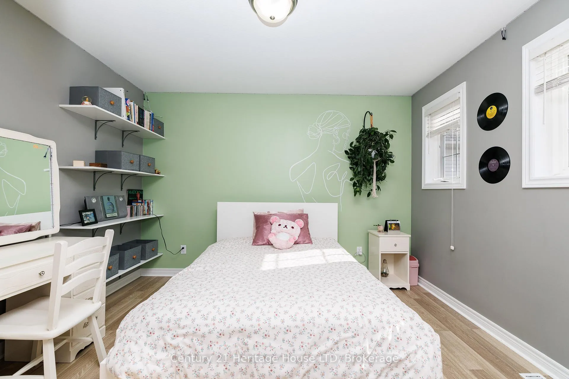 Photo 23 of 263 Empress Avenue, Welland, Lincoln/Crowland — HOMEH