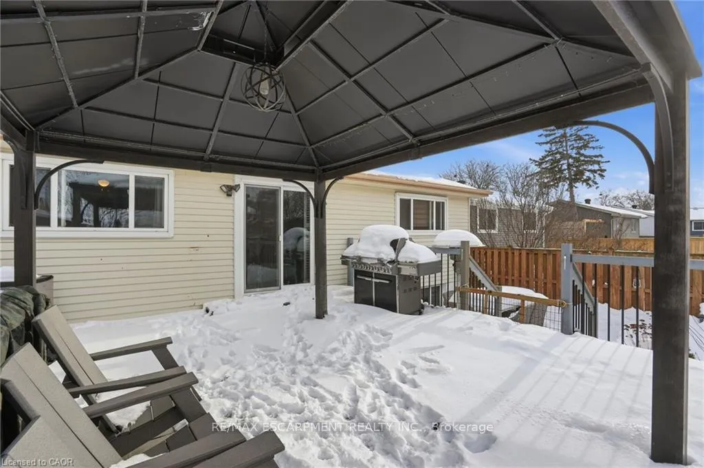 Photo 39 of 697 Lomond Crescent, Burlington, Shoreacres — HOMEH