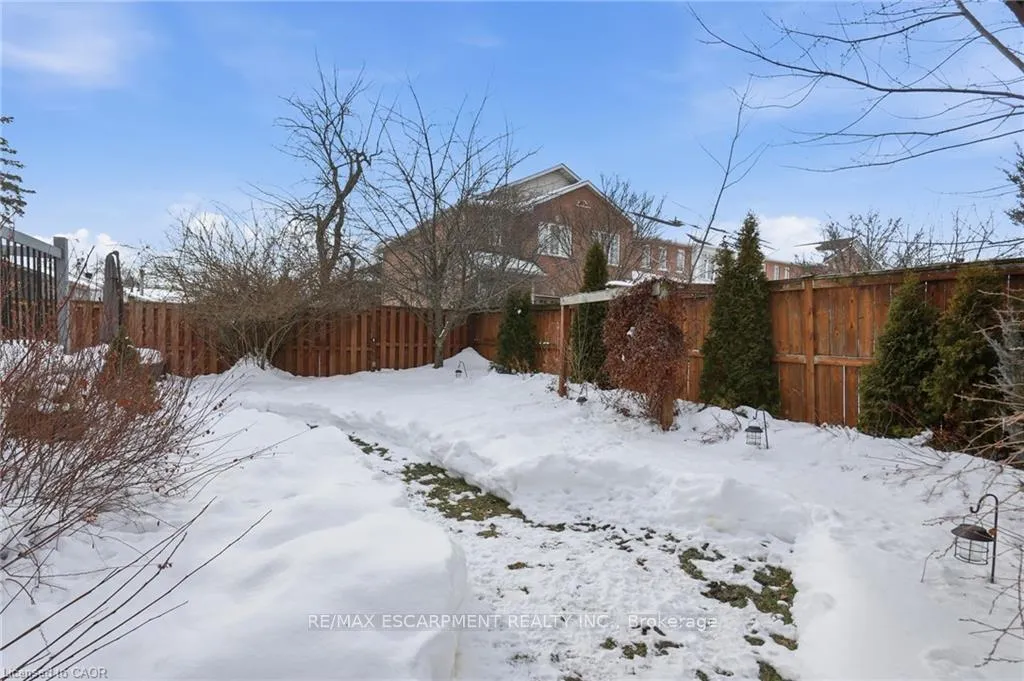 Photo 40 of 697 Lomond Crescent, Burlington, Shoreacres — HOMEH