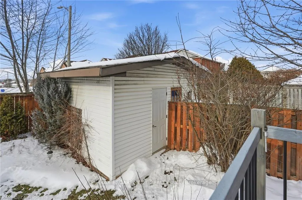 Photo 42 of 697 Lomond Crescent, Burlington, Shoreacres — HOMEH