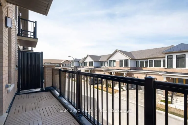 Photo 12 of 10 Freedom Crescent, Hamilton, Mount Hope — HOMEH