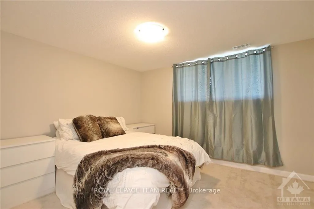 Photo 14 of 60 Affinity Private, Ottawa, Barrhaven - Heritage Park — HOMEH