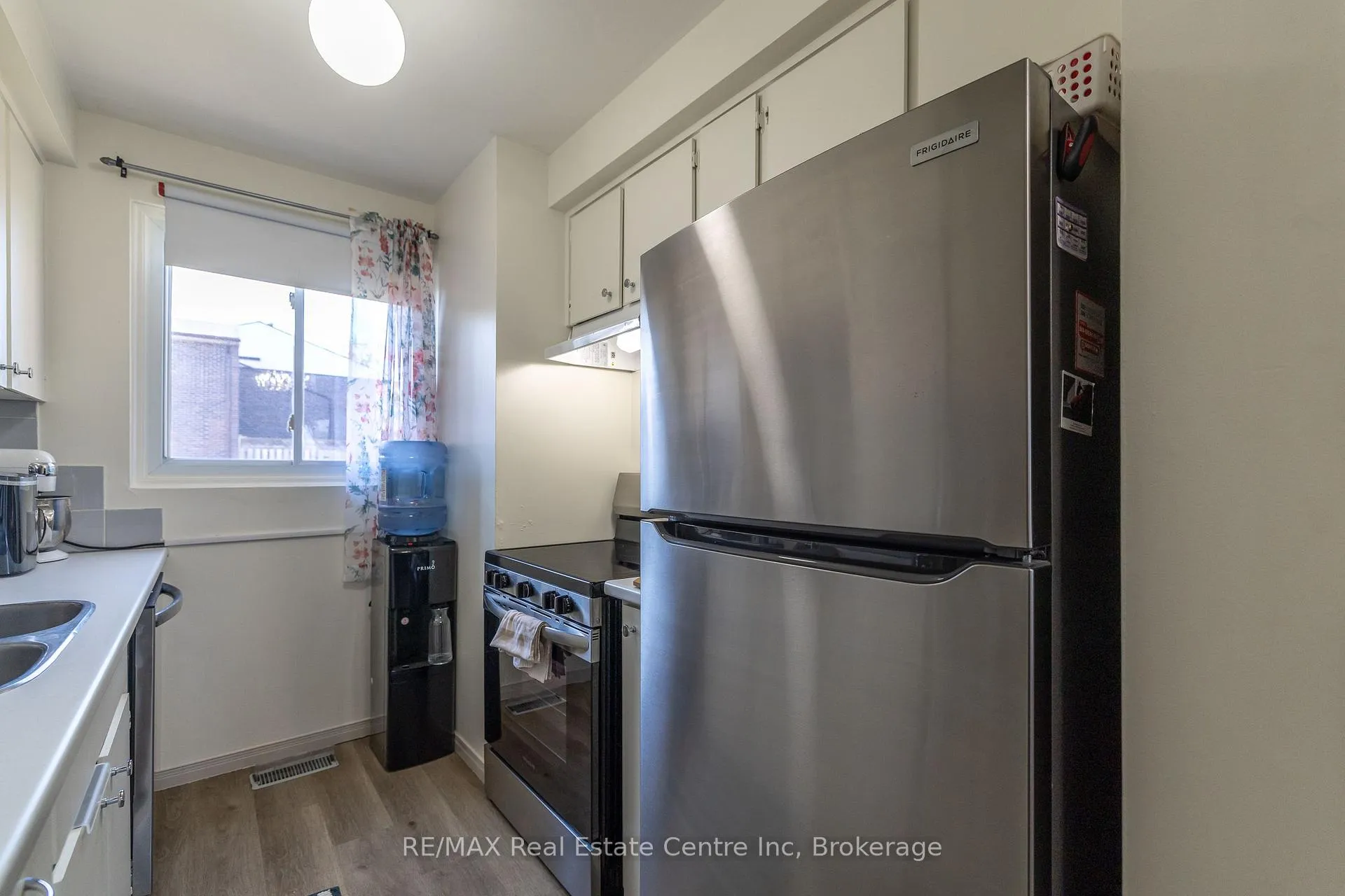 Photo 8 of Unit 247, 31 Greengate Road, Guelph, Junction/Onward Willow — HOMEH