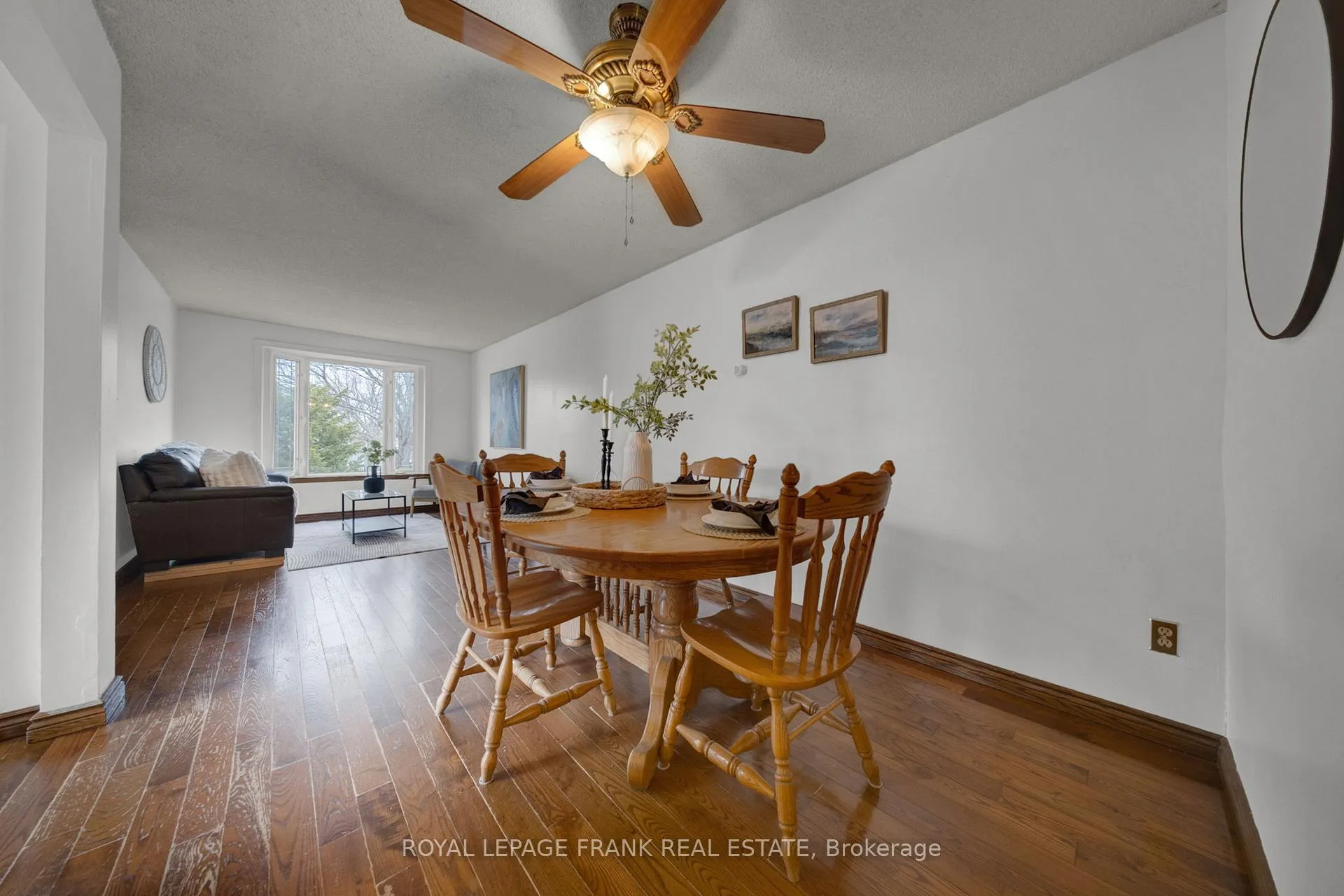 Photo 8 of 2 Fairbairn Court, Clarington, Bowmanville — HOMEH