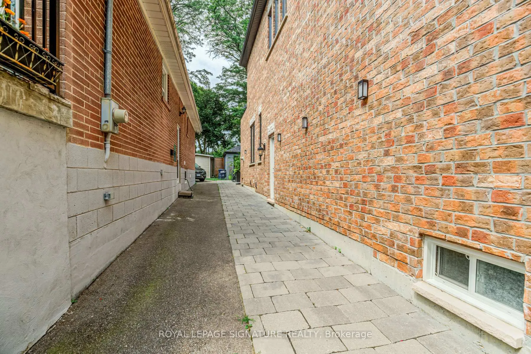 Photo 4 of Unit Bsmt, 36 Roxaline Street, Etobicoke, Humber Heights — HOMEH