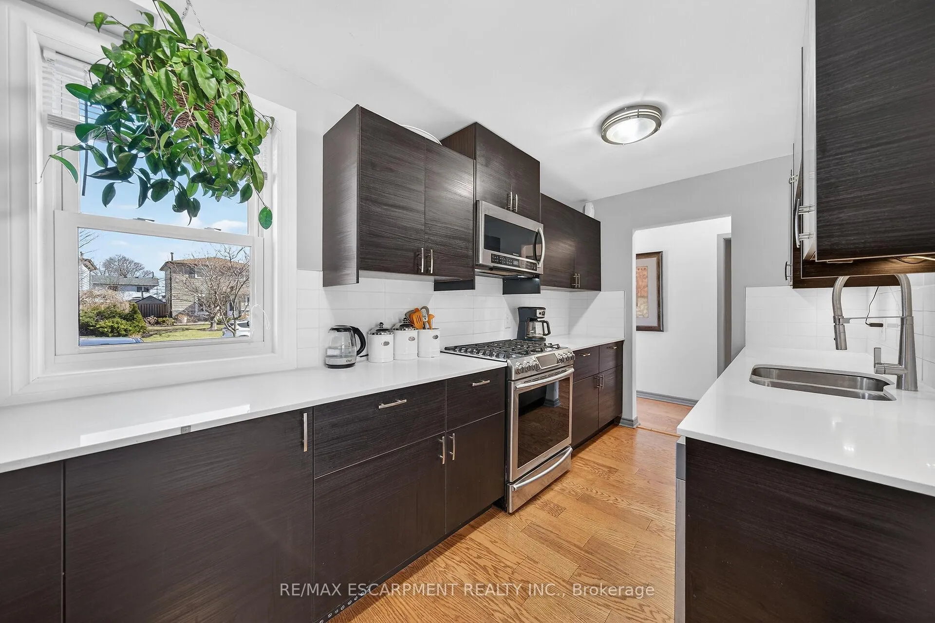 Photo 11 of 211 Birchcliffe Crescent, Hamilton, Berrisfield — HOMEH