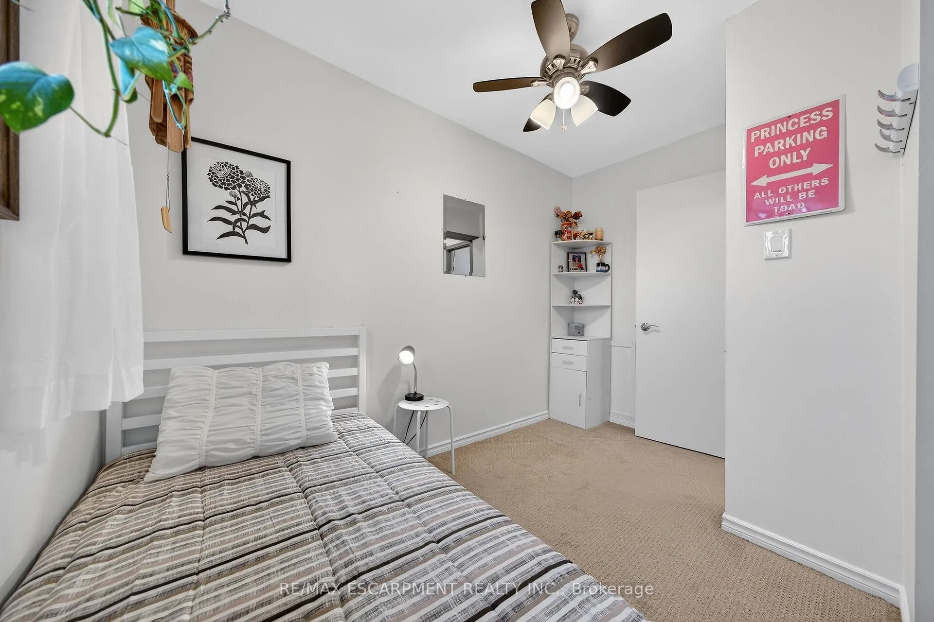 Photo 31 of 211 Birchcliffe Crescent, Hamilton, Berrisfield — HOMEH