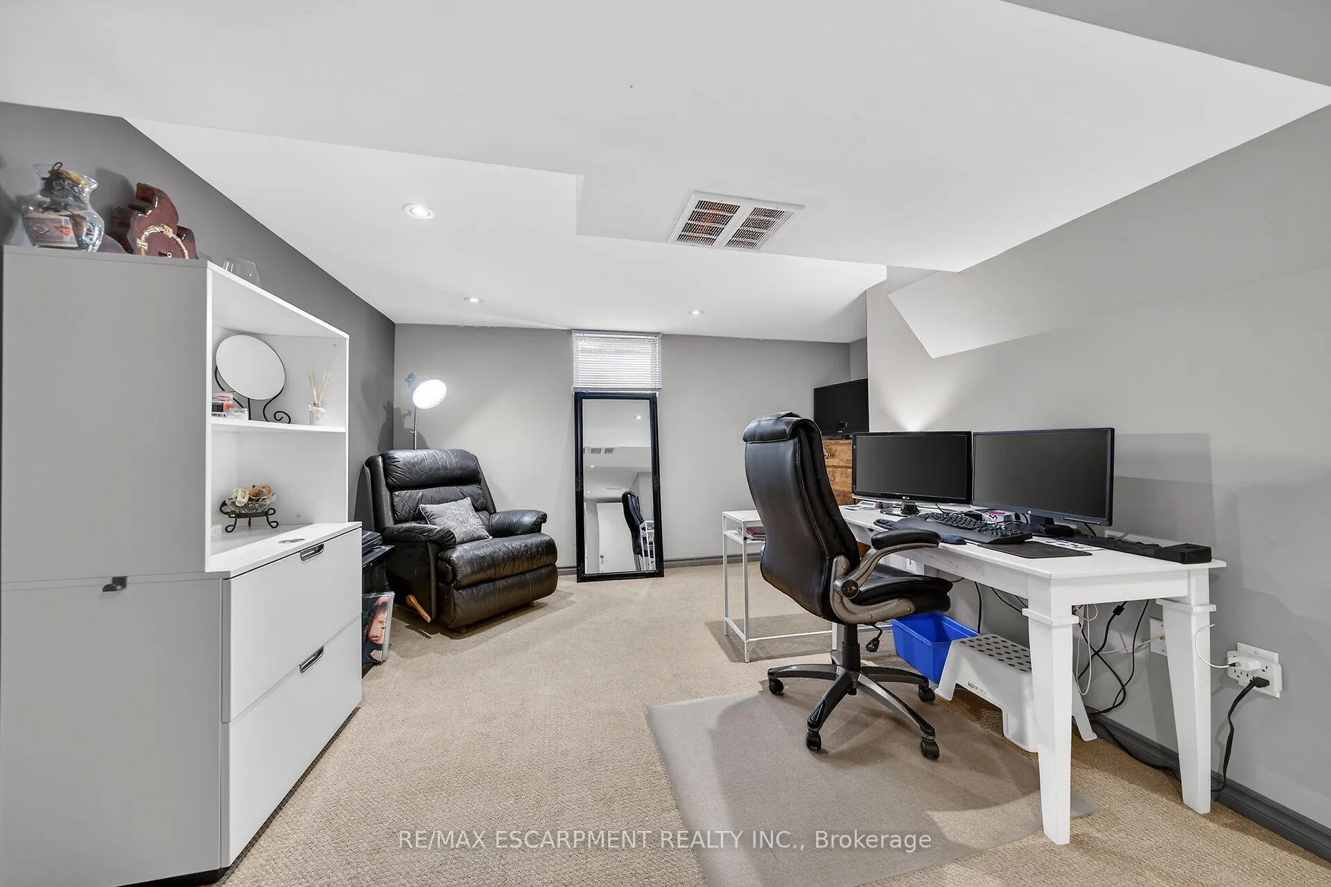 Photo 36 of 211 Birchcliffe Crescent, Hamilton, Berrisfield — HOMEH