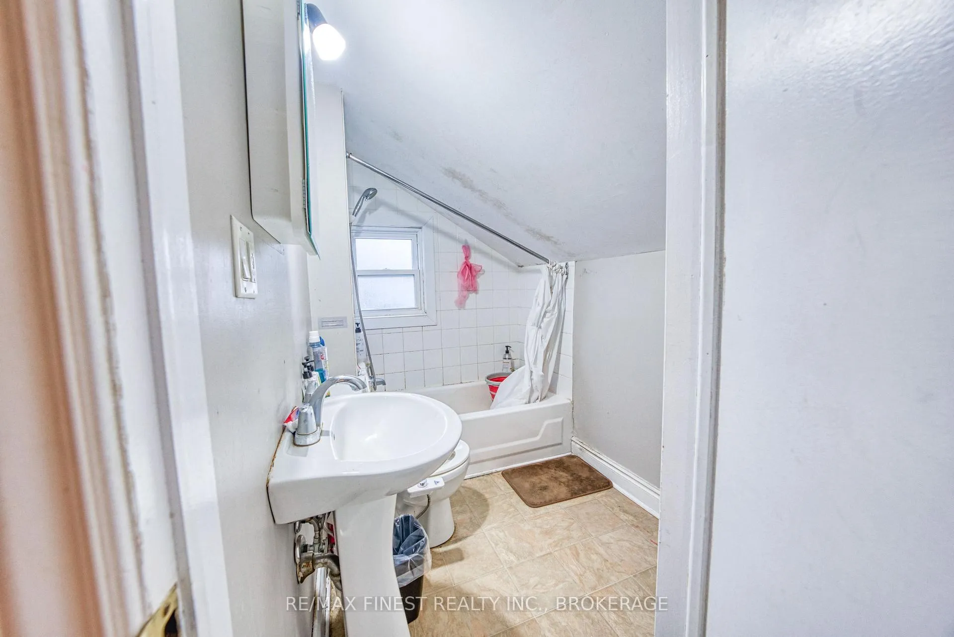 Photo 12 of 1348 Princess Street, Kingston, West of Sir John A. Blvd — HOMEH