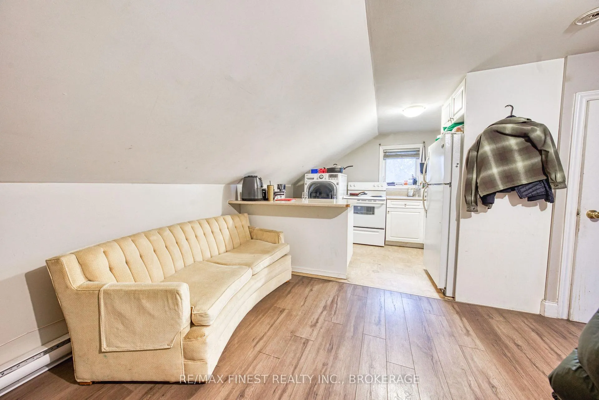 Photo 14 of 1348 Princess Street, Kingston, West of Sir John A. Blvd — HOMEH