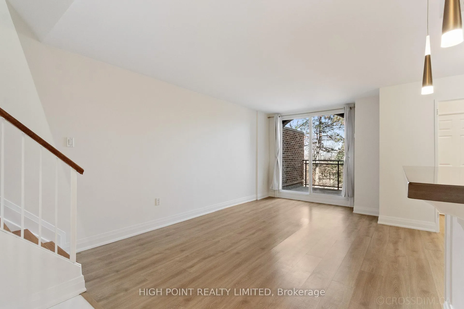 Photo 3 of Unit 356, 16 Elgin Street, Markham, Thornhill — HOMEH