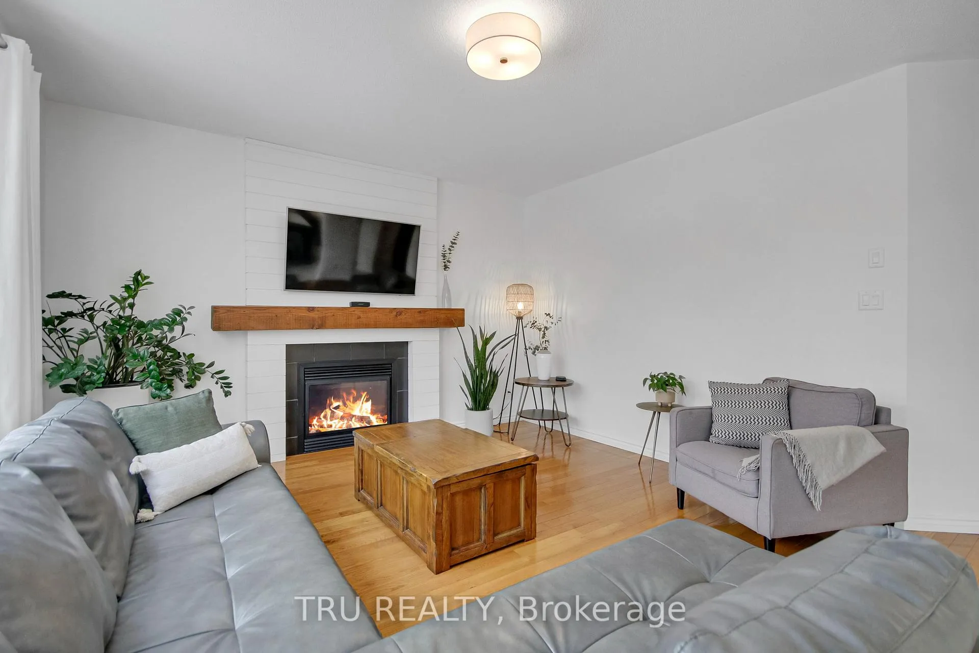 Photo 7 of 320 Eckerson Avenue, Ottawa, Stittsville (South) — HOMEH