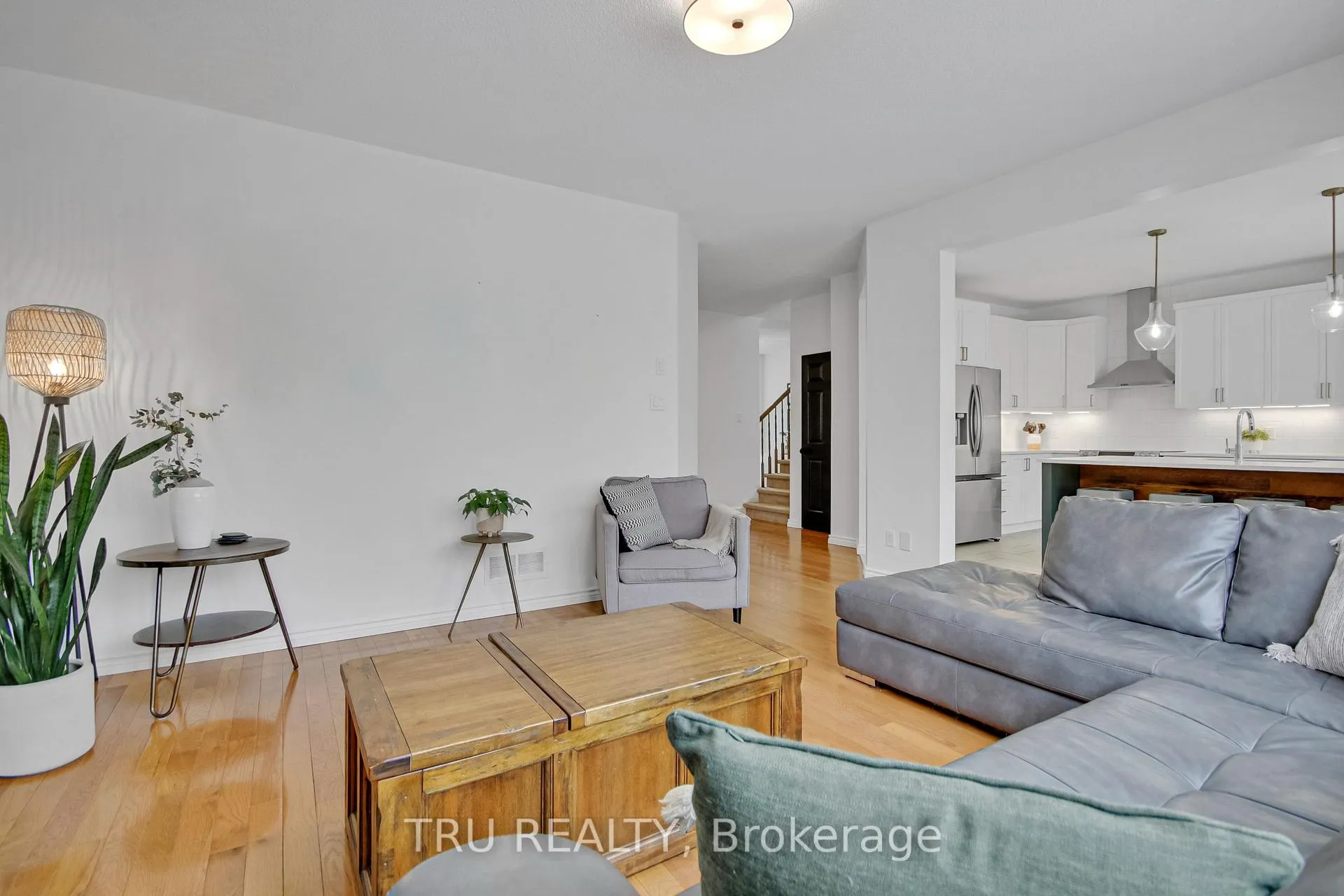 Photo 8 of 320 Eckerson Avenue, Ottawa, Stittsville (South) — HOMEH