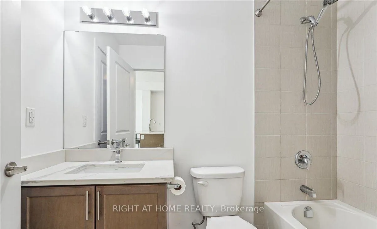Photo 7 of Unit 414, 101 Shoreview Place, Hamilton, Lakeshore — HOMEH