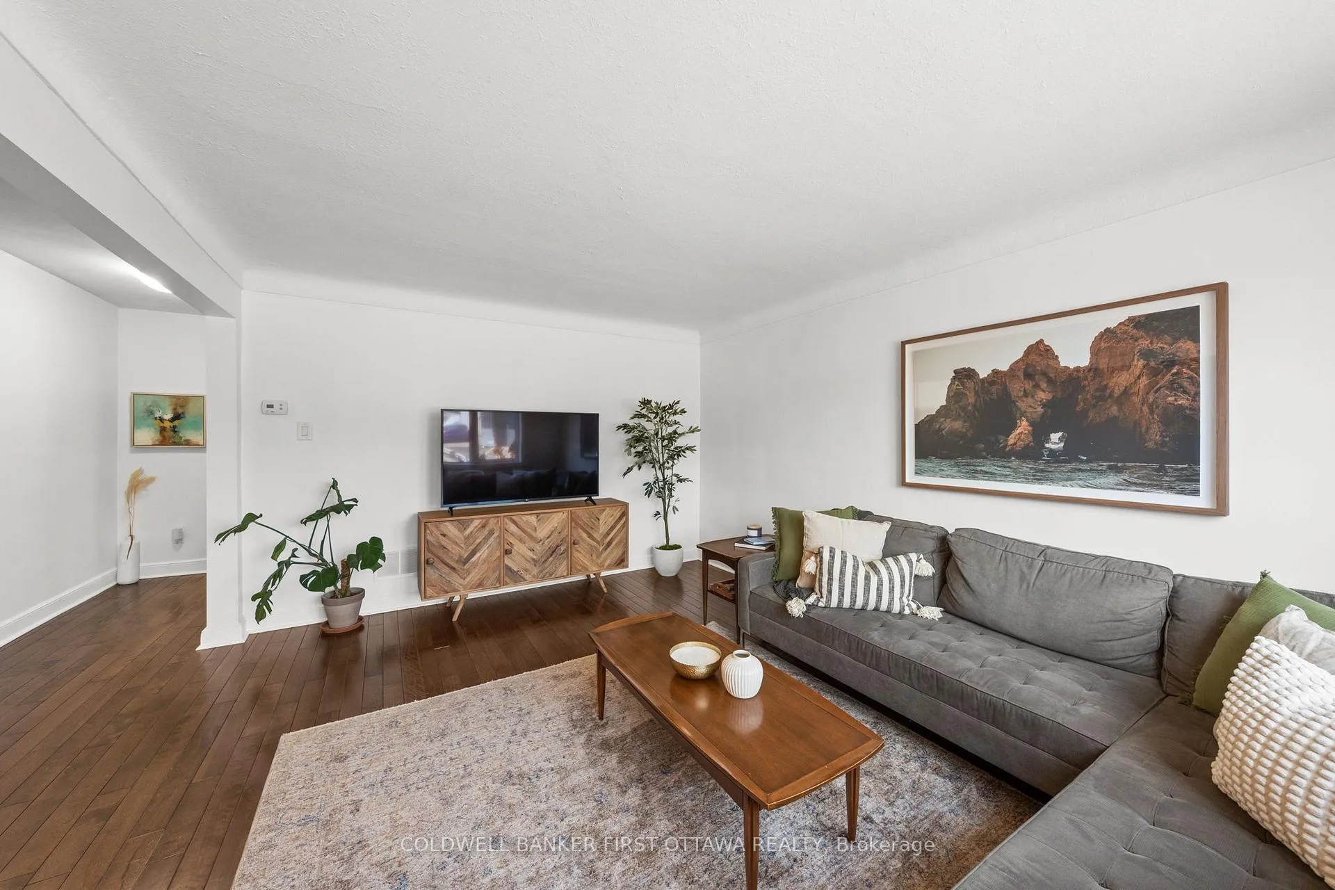 Photo 4 of 12 Stevenson Avenue, Ottawa, Carlington — HOMEH
