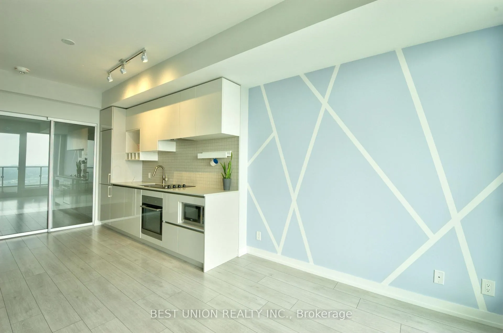 Photo 8 of Unit 4807, 5 Buttermill Avenue, Vaughan, Vaughan Corporate Centre — HOMEH