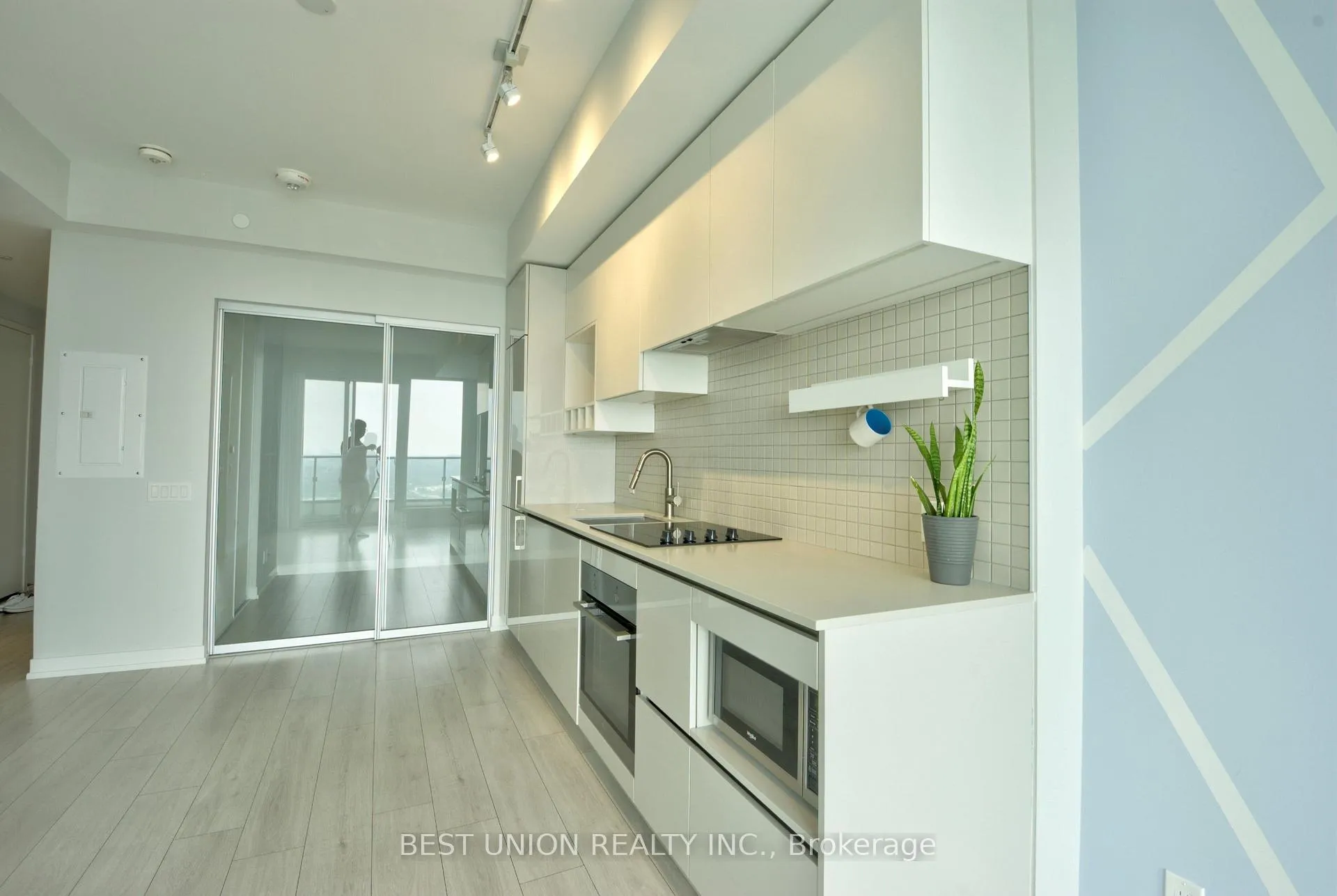 Photo 11 of Unit 4807, 5 Buttermill Avenue, Vaughan, Vaughan Corporate Centre — HOMEH