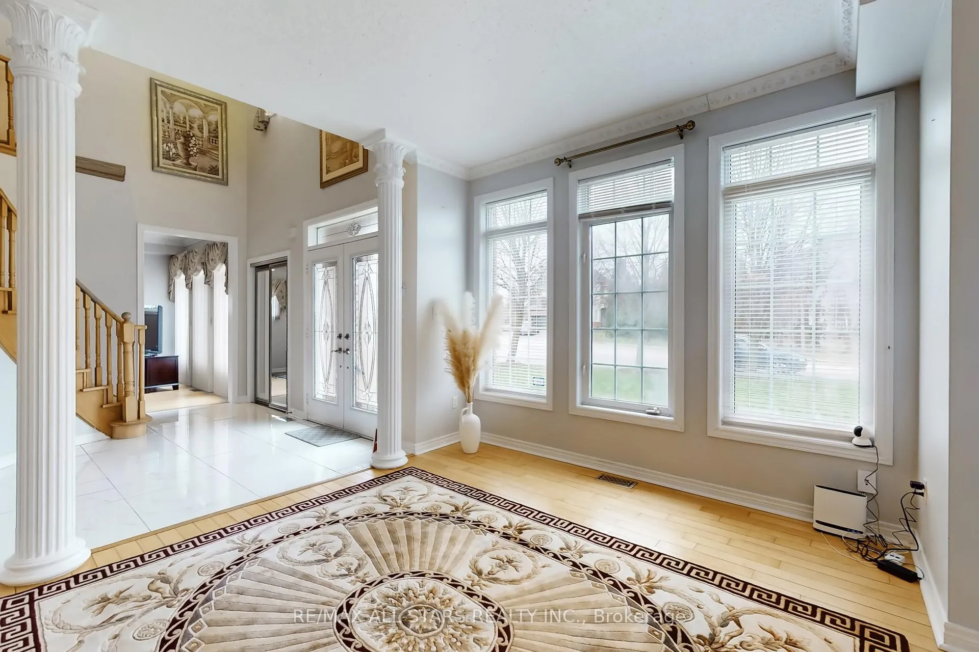 Photo 8 of 75 Gloria Crescent, Whitby, Williamsburg — HOMEH