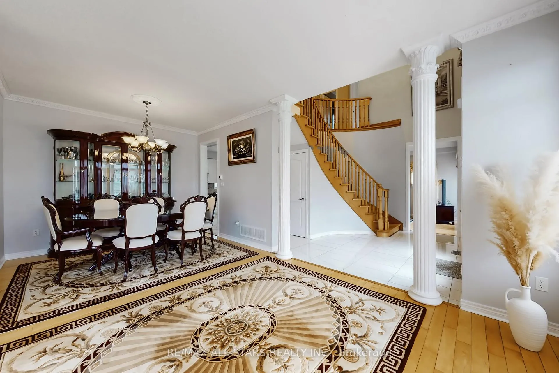 Photo 12 of 75 Gloria Crescent, Whitby, Williamsburg — HOMEH