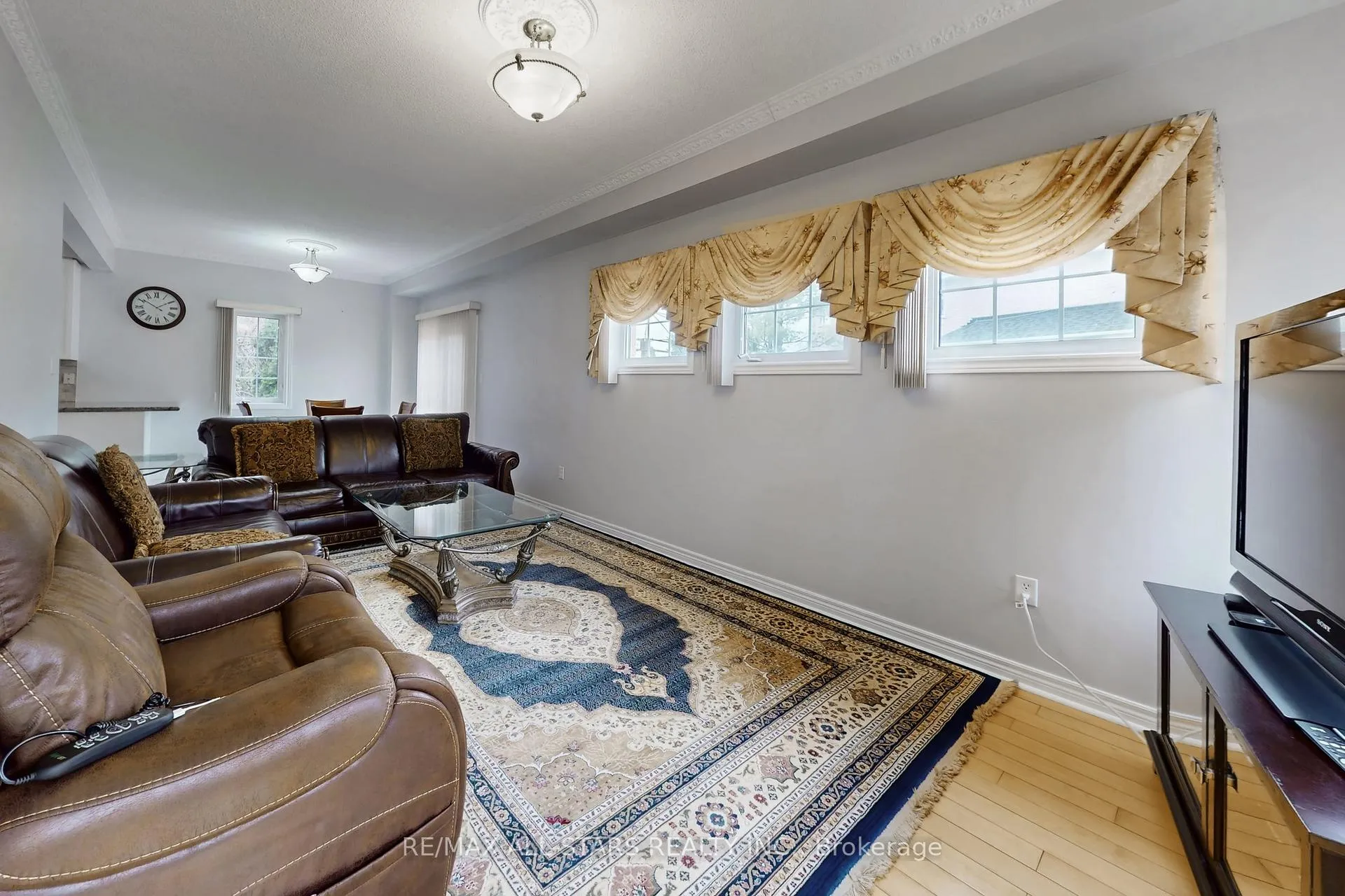 Photo 14 of 75 Gloria Crescent, Whitby, Williamsburg — HOMEH