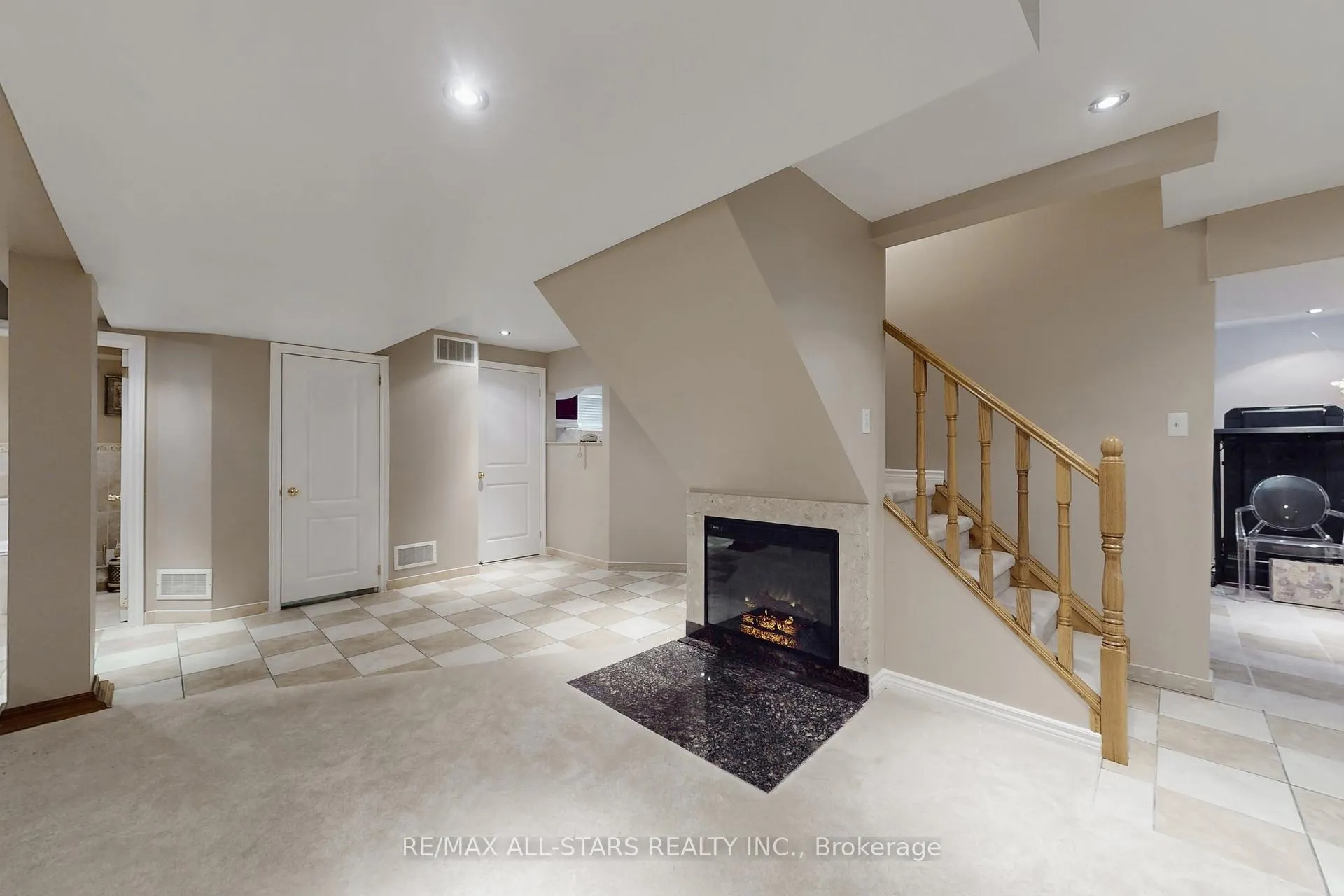 Photo 32 of 75 Gloria Crescent, Whitby, Williamsburg — HOMEH