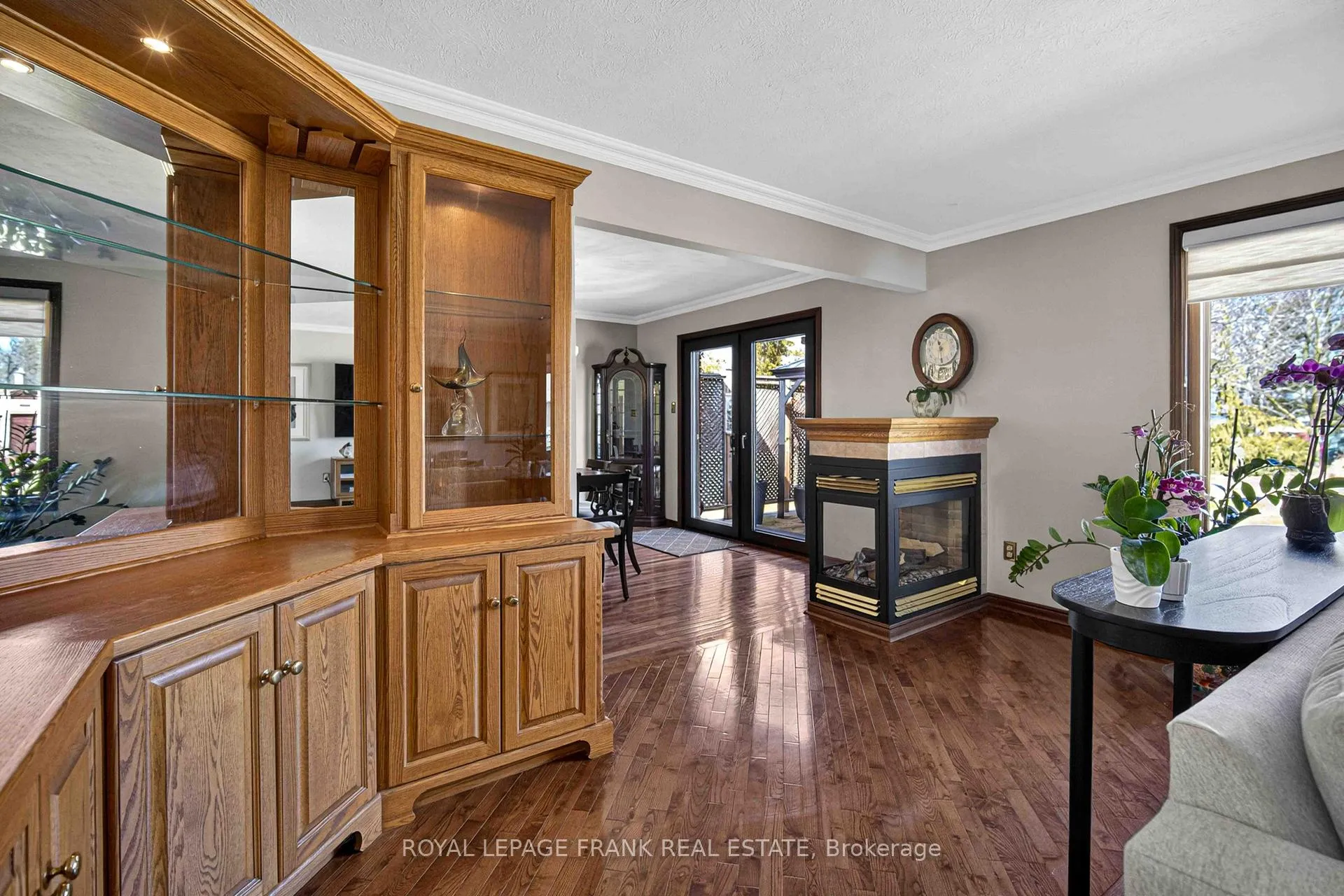 Photo 10 of 832 Parkhill Road W, Peterborough, Monaghan Ward 2 — HOMEH