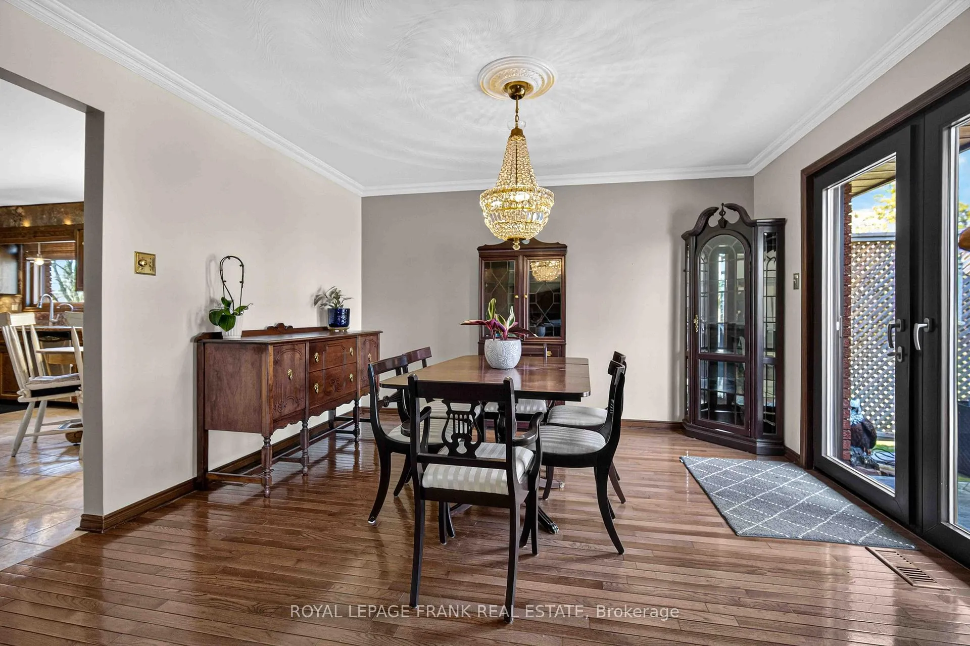 Photo 15 of 832 Parkhill Road W, Peterborough, Monaghan Ward 2 — HOMEH