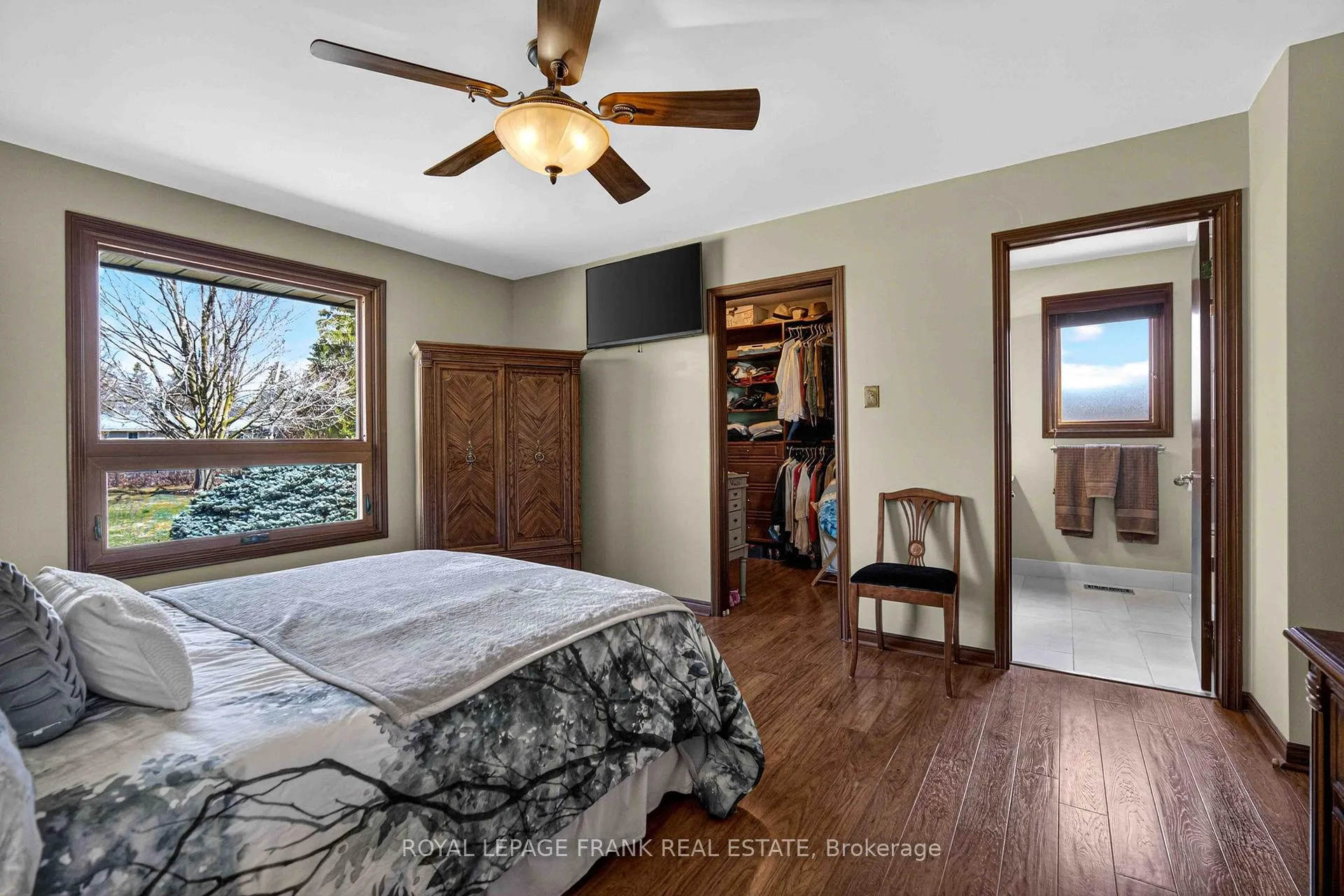 Photo 18 of 832 Parkhill Road W, Peterborough, Monaghan Ward 2 — HOMEH