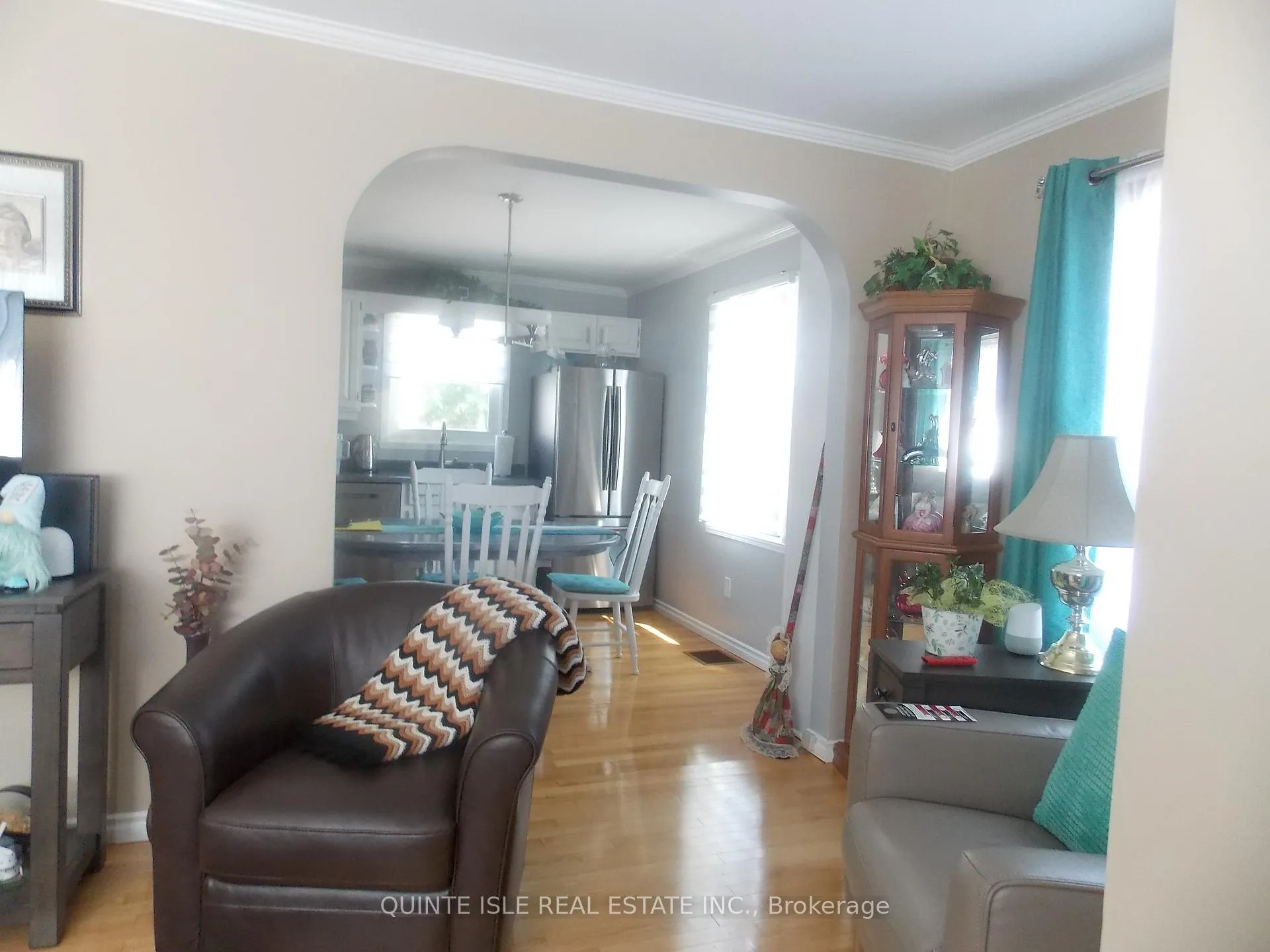 Photo 9 of 70 Donald Street, Belleville, Belleville Ward — HOMEH