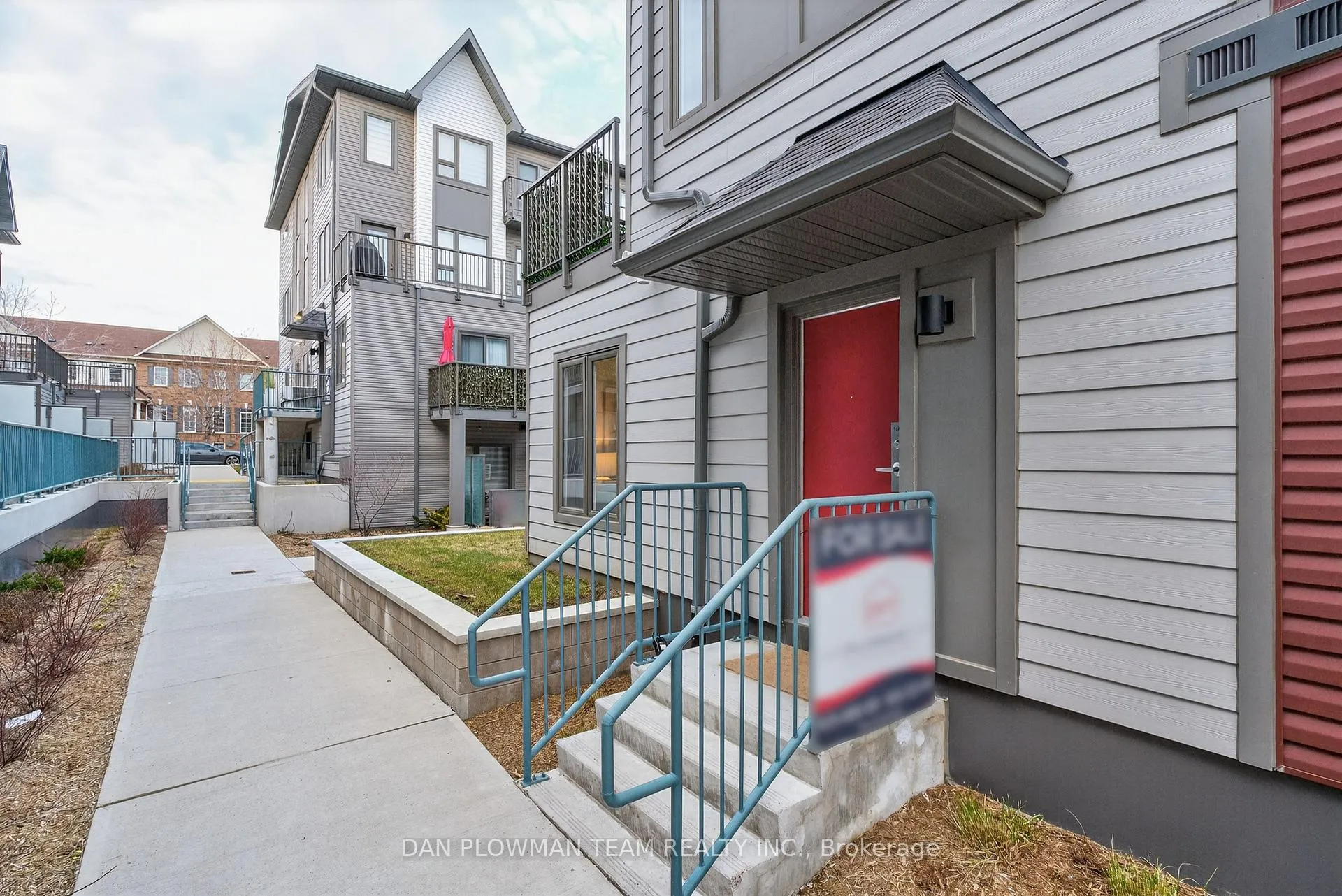 Photo 3 of Unit 1001, 2635 William Jackson Drive, Pickering, Duffin Heights — HOMEH