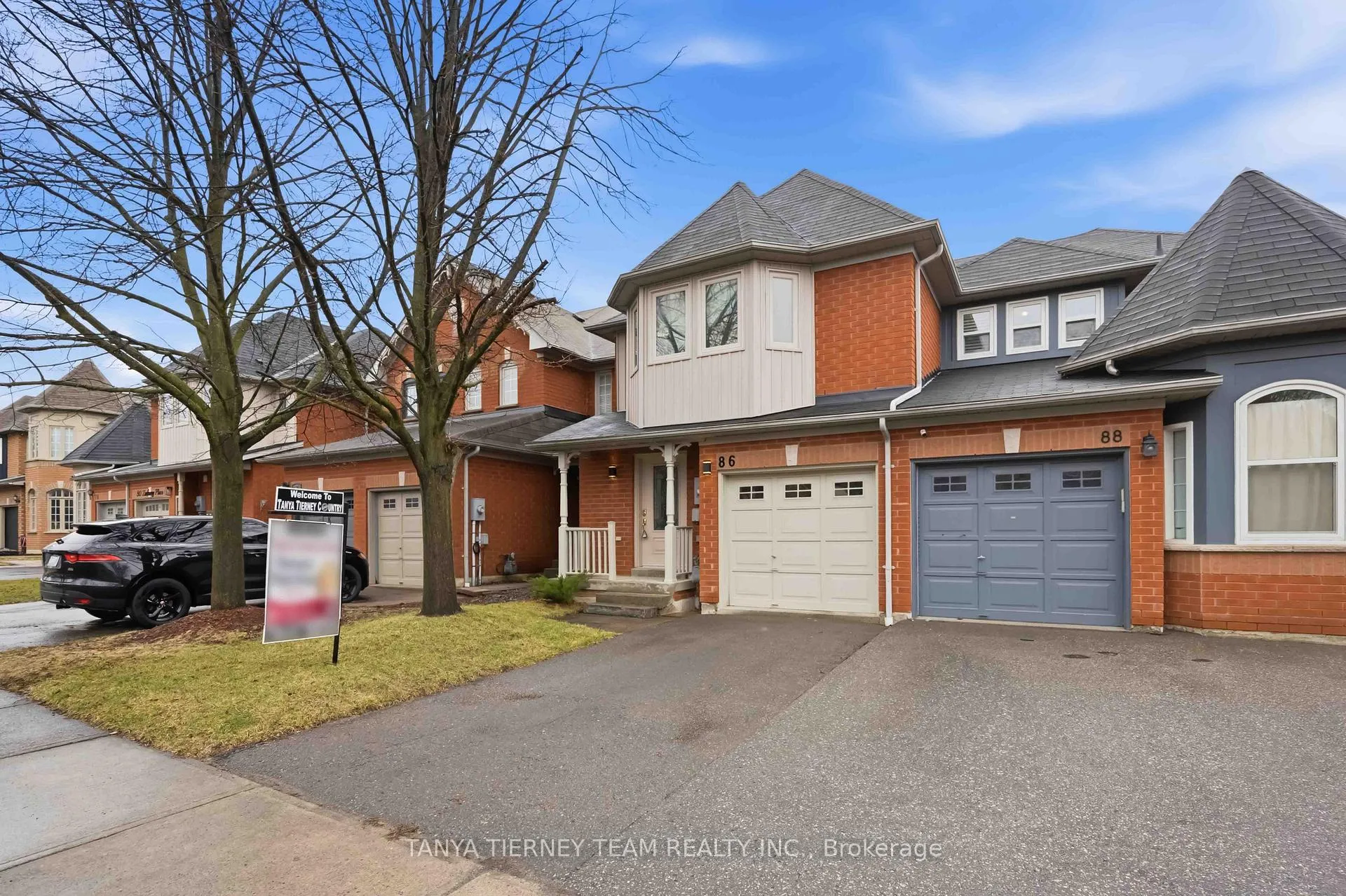 Photo 2 of 86 Zachary Place, Whitby, Brooklin — HOMEH