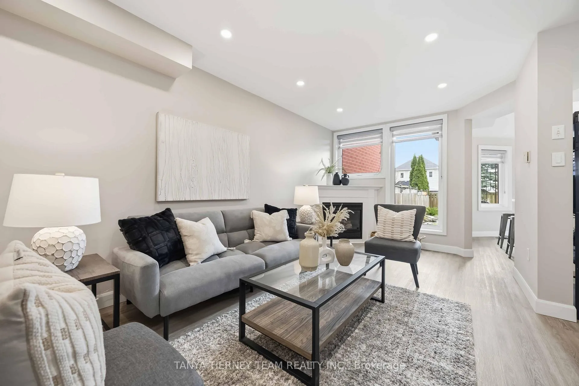 Photo 7 of 86 Zachary Place, Whitby, Brooklin — HOMEH