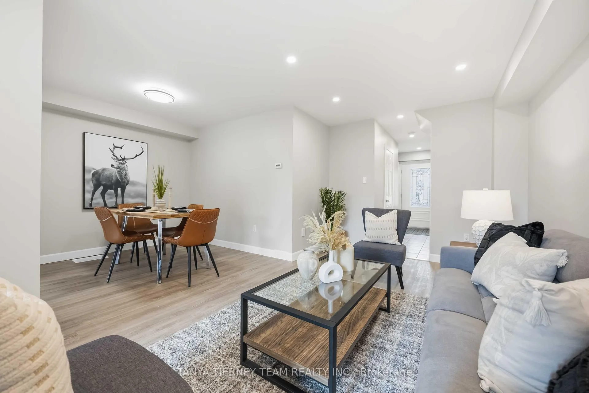 Photo 9 of 86 Zachary Place, Whitby, Brooklin — HOMEH