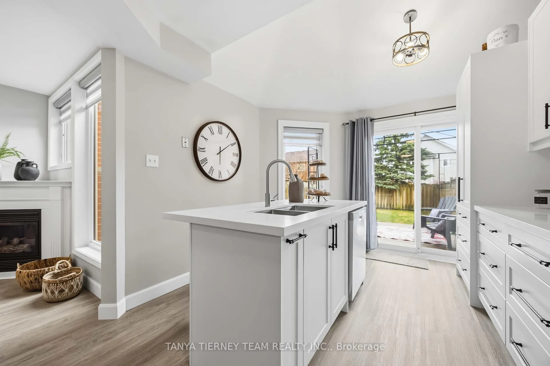 Photo 14 of 86 Zachary Place, Whitby, Brooklin — HOMEH