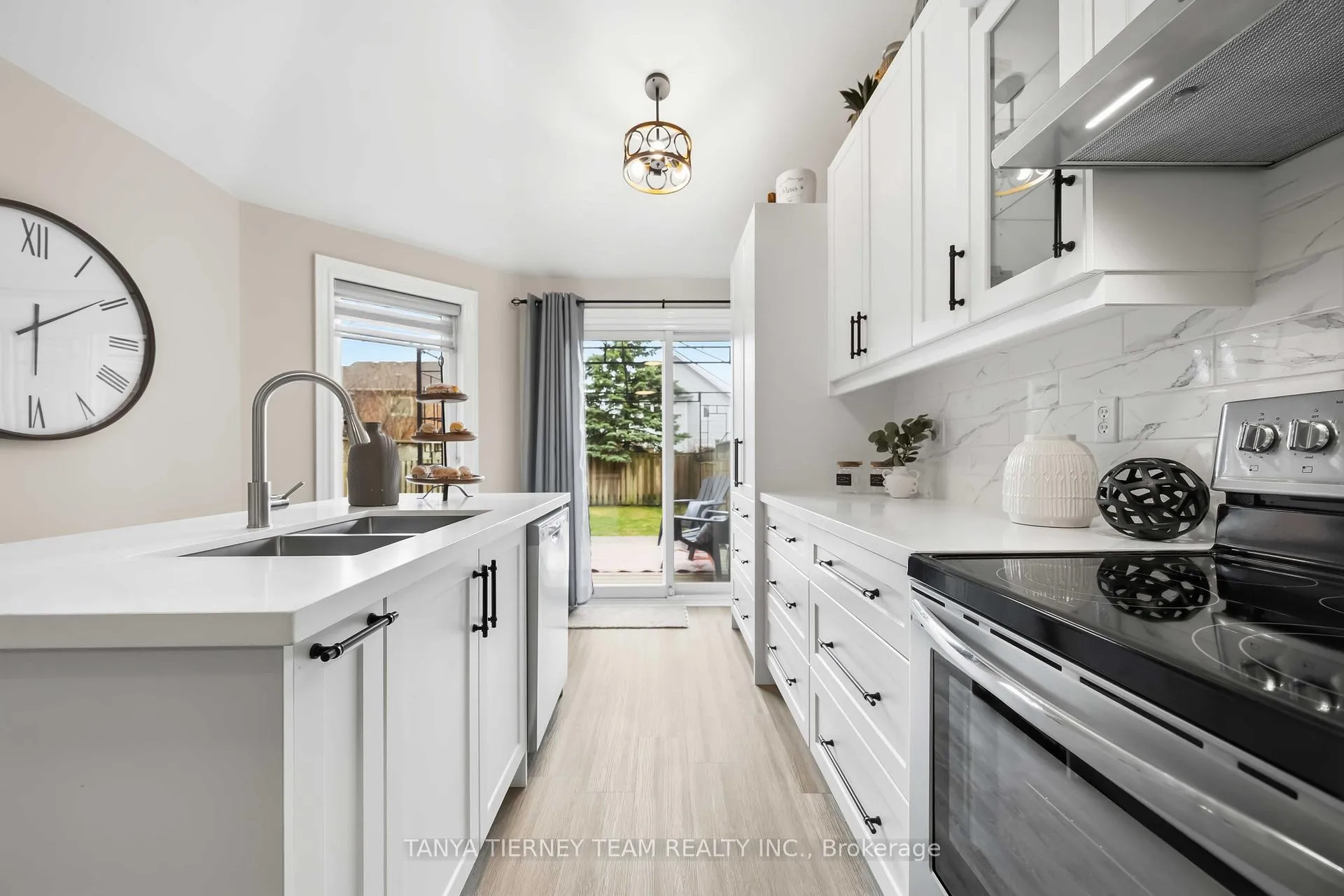 Photo 15 of 86 Zachary Place, Whitby, Brooklin — HOMEH