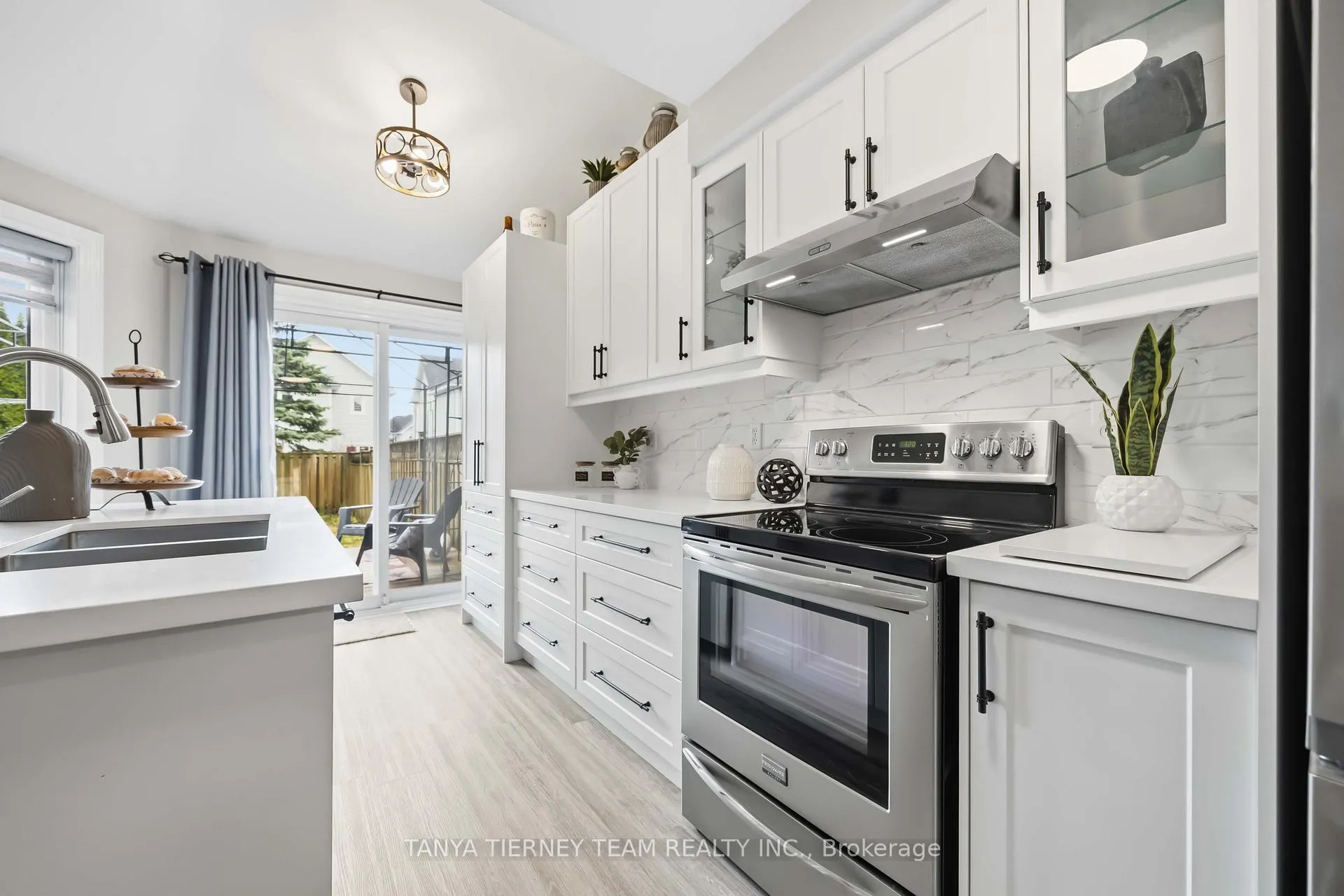 Photo 16 of 86 Zachary Place, Whitby, Brooklin — HOMEH