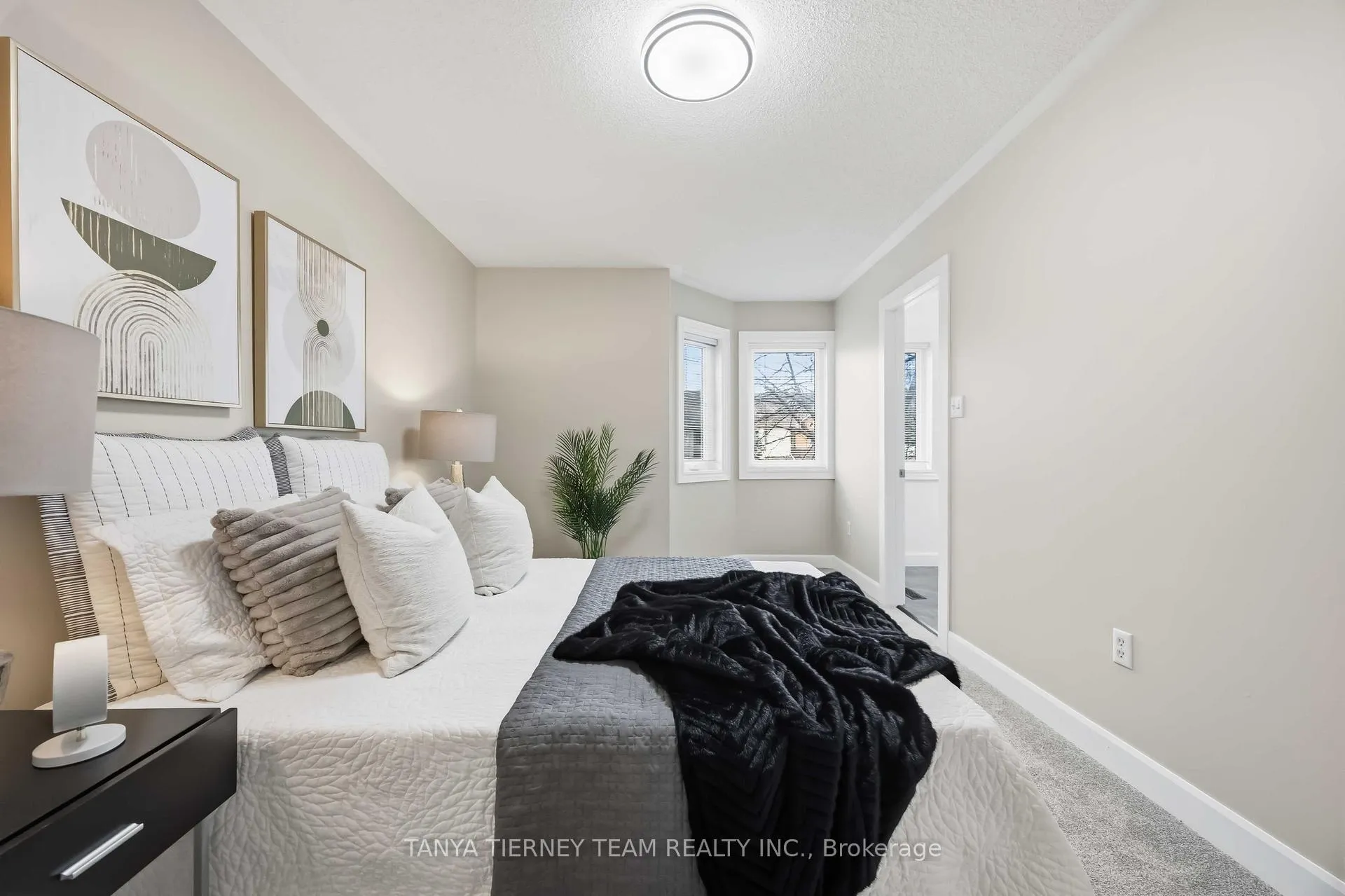Photo 26 of 86 Zachary Place, Whitby, Brooklin — HOMEH