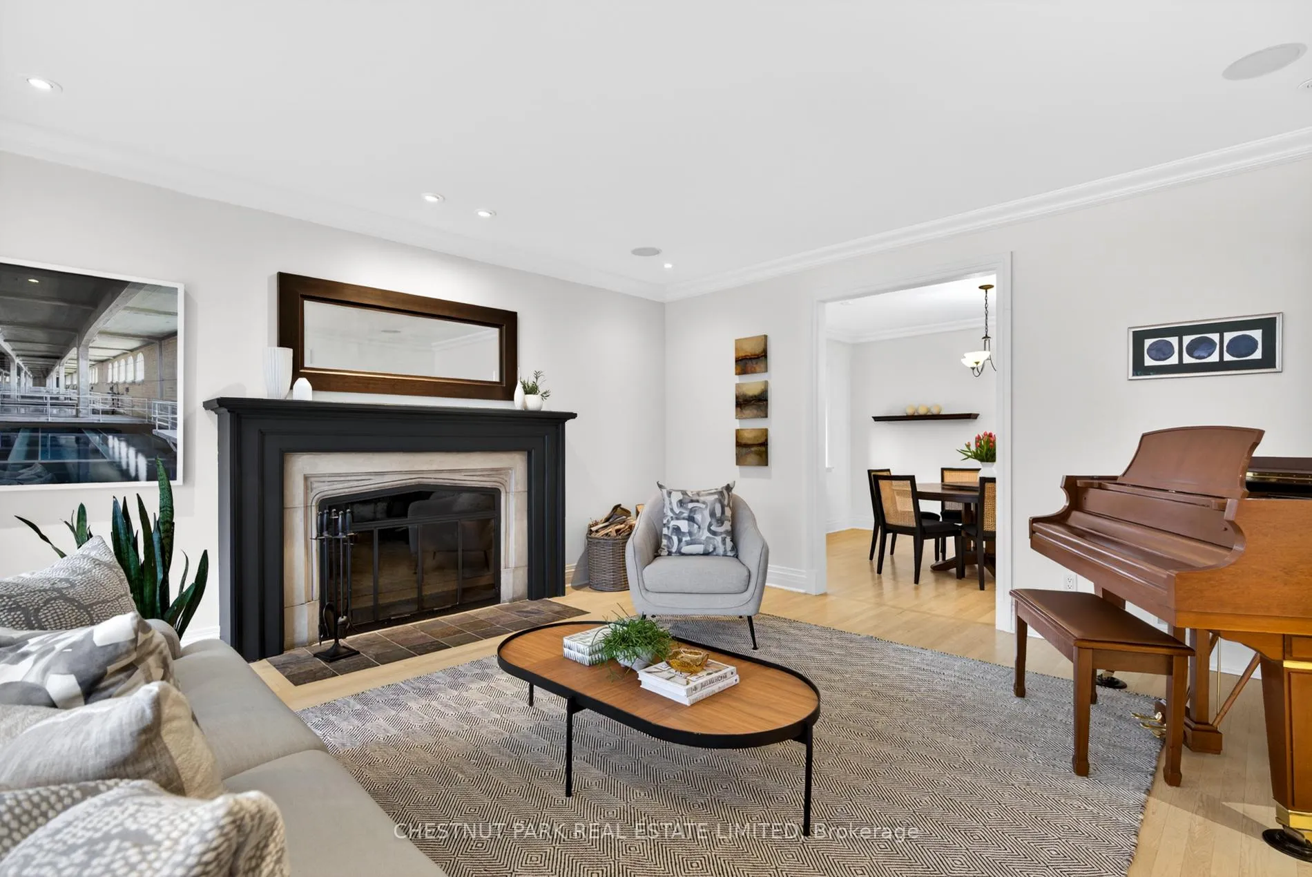 Photo 7 of 10 Harper Avenue, Toronto, Rosedale-Moore Park — HOMEH