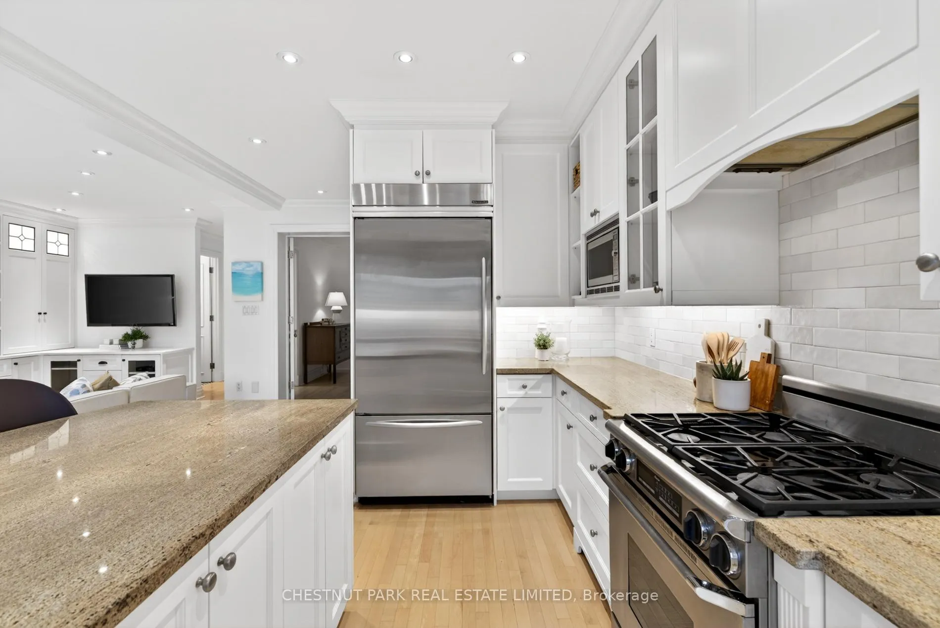 Photo 18 of 10 Harper Avenue, Toronto, Rosedale-Moore Park — HOMEH