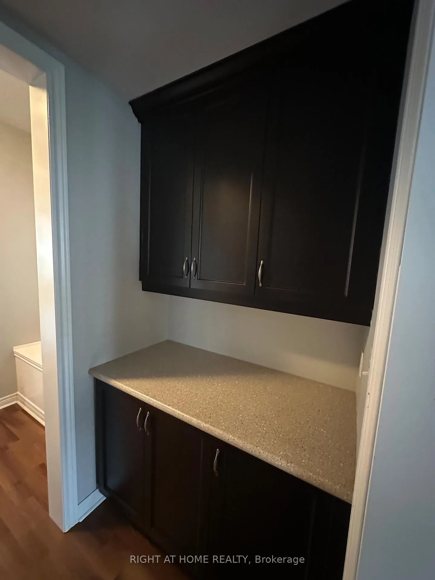 Photo 10 of 12 Ames Crescent, Aurora, Bayview Northeast — HOMEH