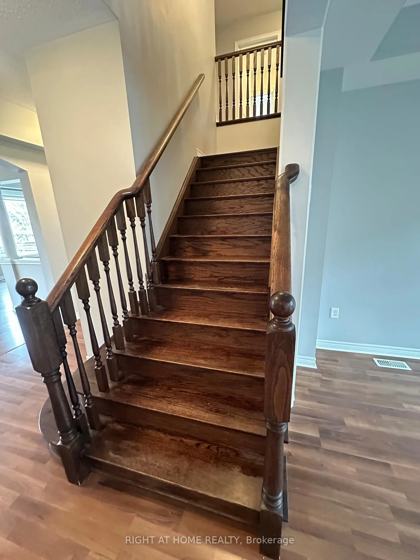 Photo 12 of 12 Ames Crescent, Aurora, Bayview Northeast — HOMEH