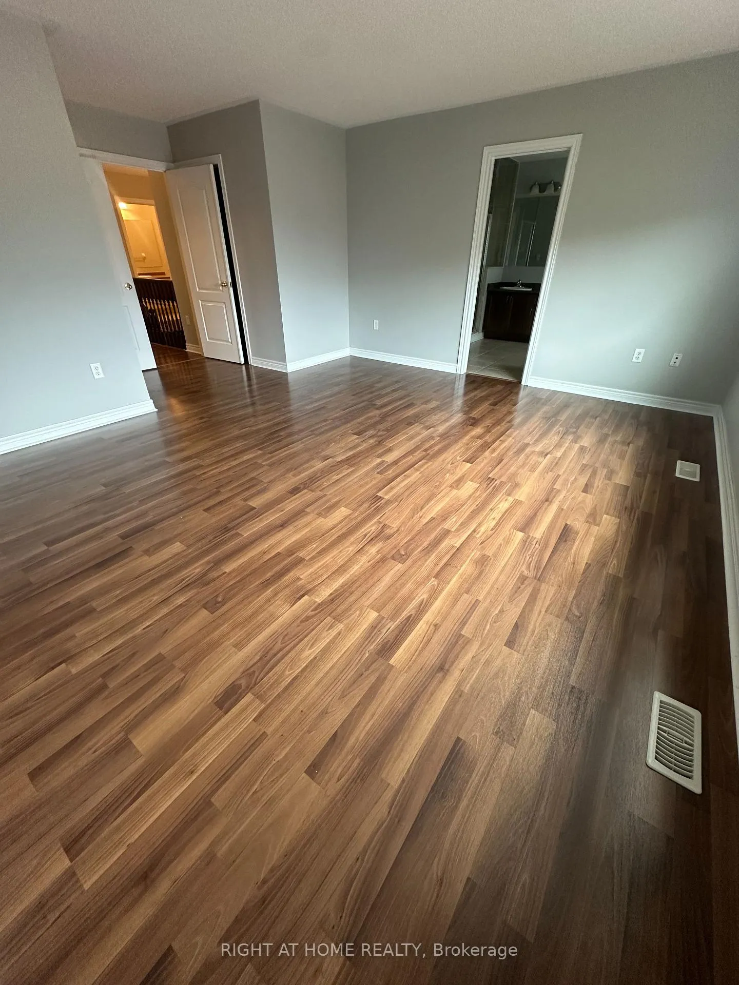 Photo 21 of 12 Ames Crescent, Aurora, Bayview Northeast — HOMEH